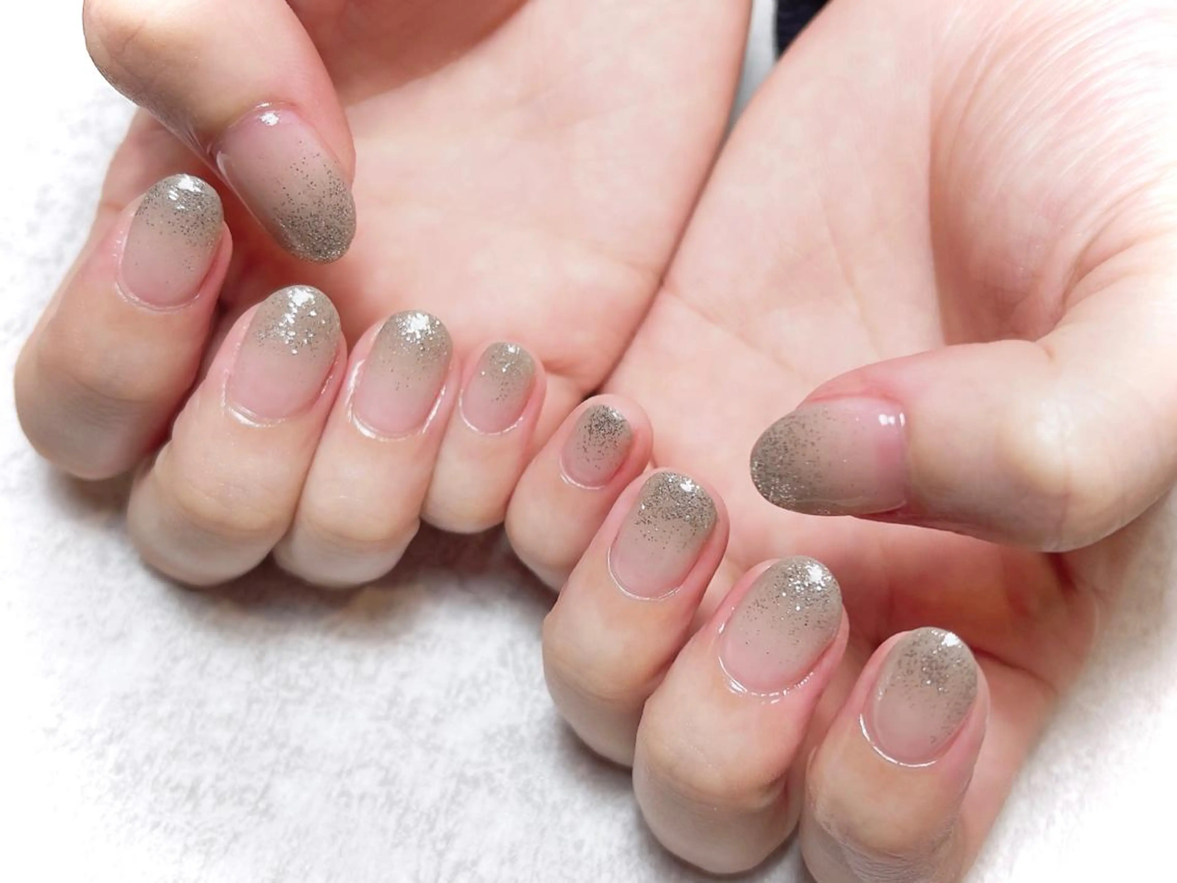 ネイル グラデーション irono .のネイルデザイン