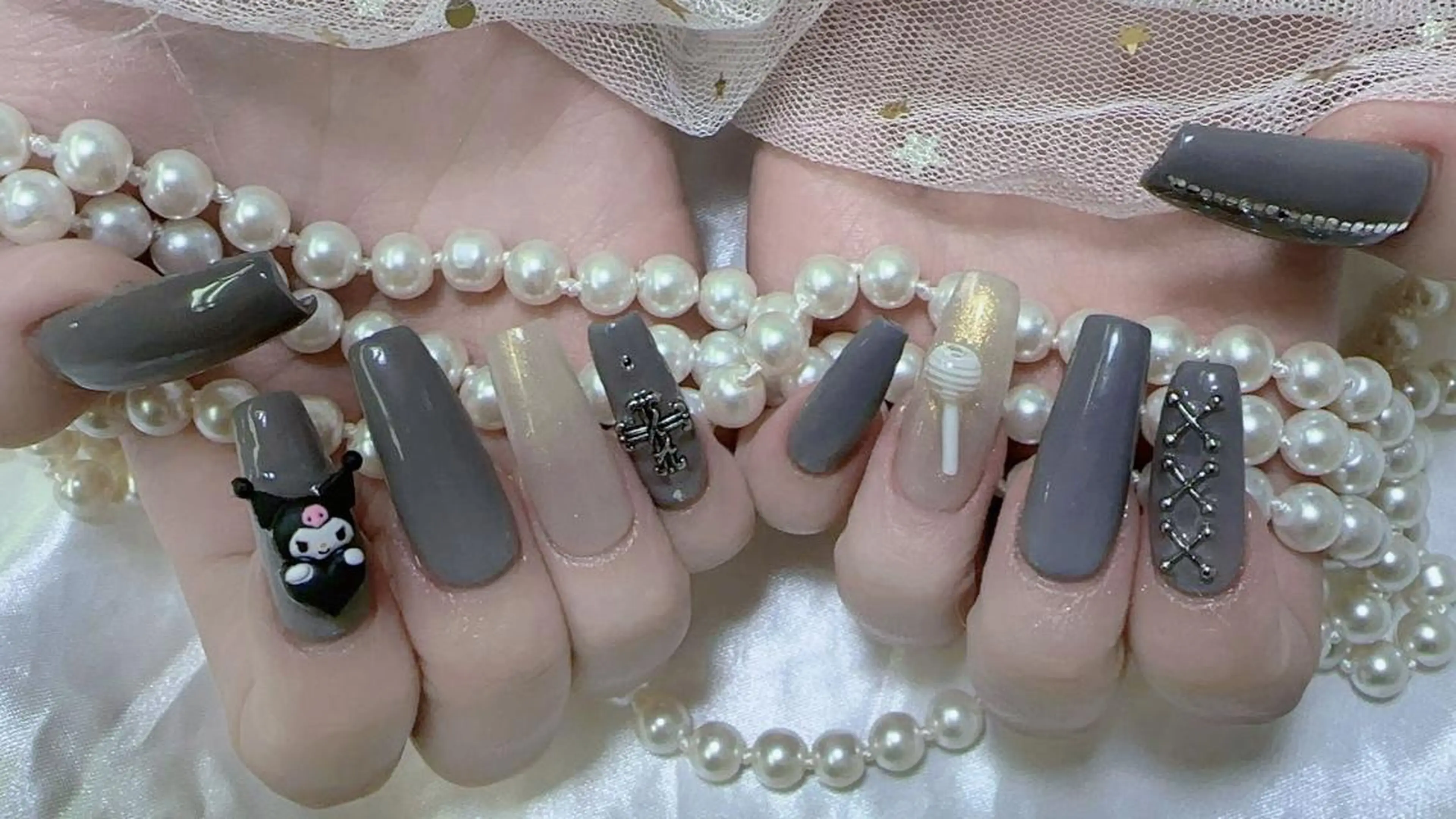 ネイル VIVIAN リサのネイルデザイン