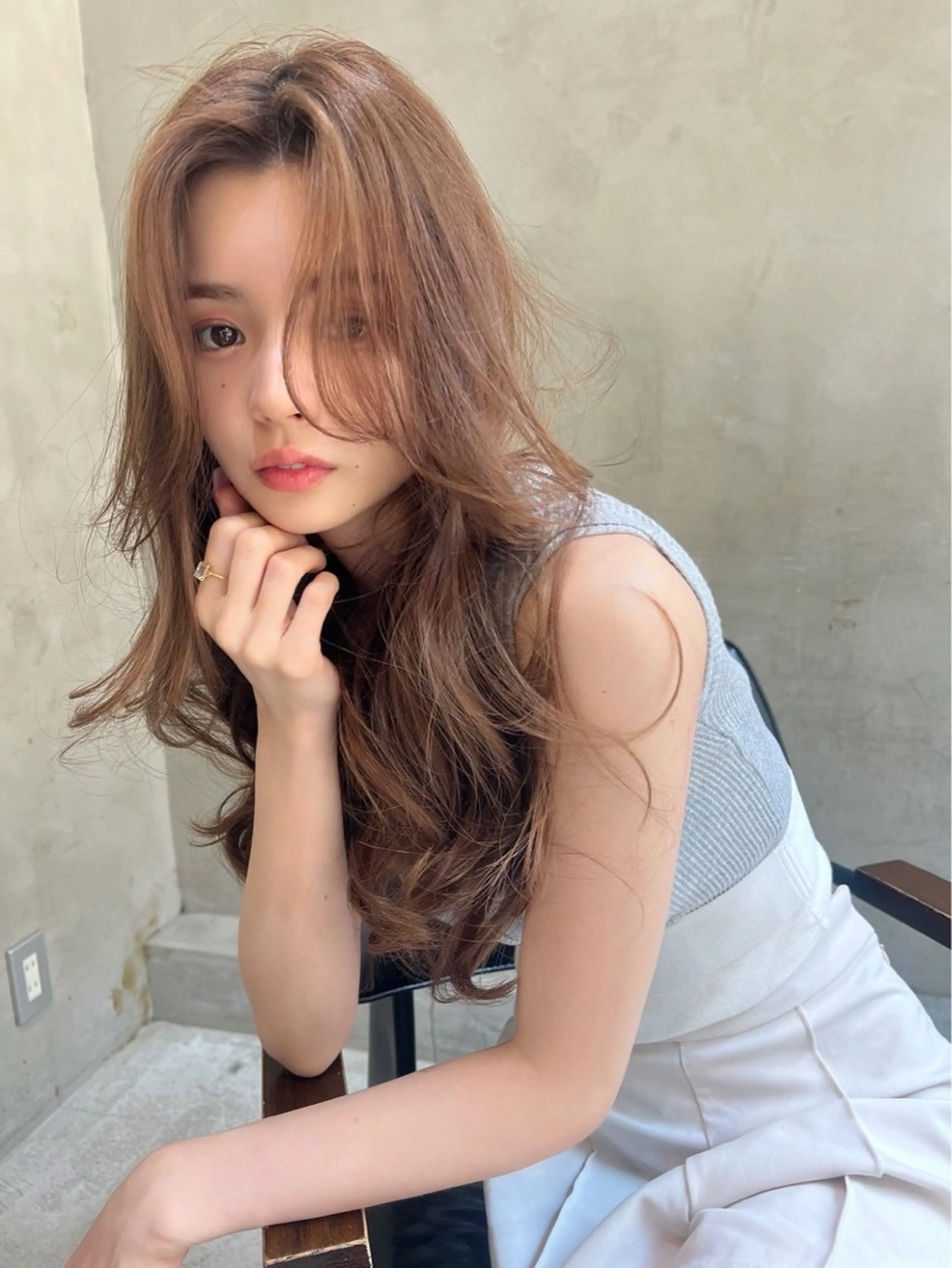 セミロング カット ヘアカラー 透明感🌱ハイトーン ✨艶髪🫧川﨑　翼のヘアスタイル