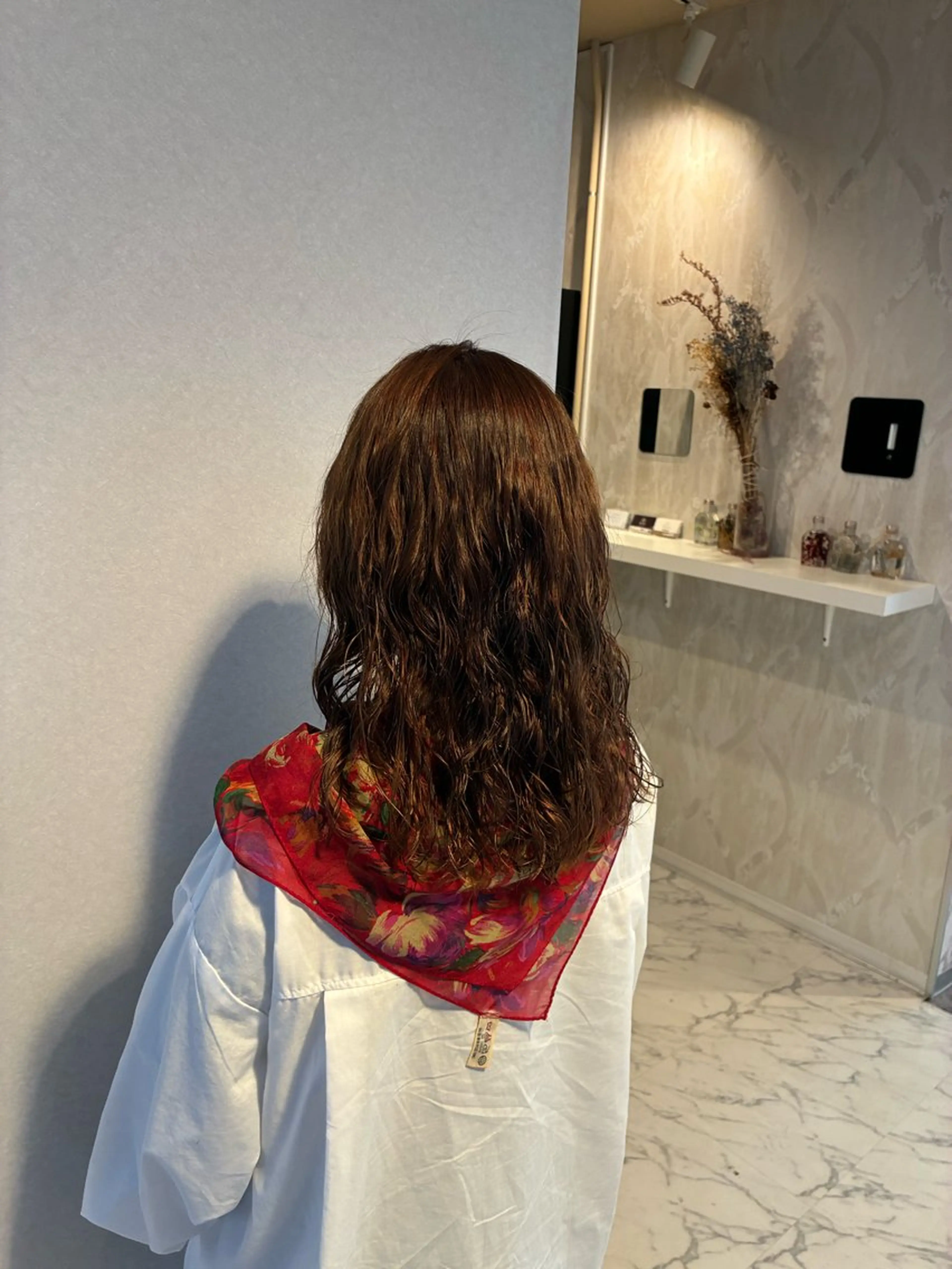 カラー ハナダ メイのヘアスタイル