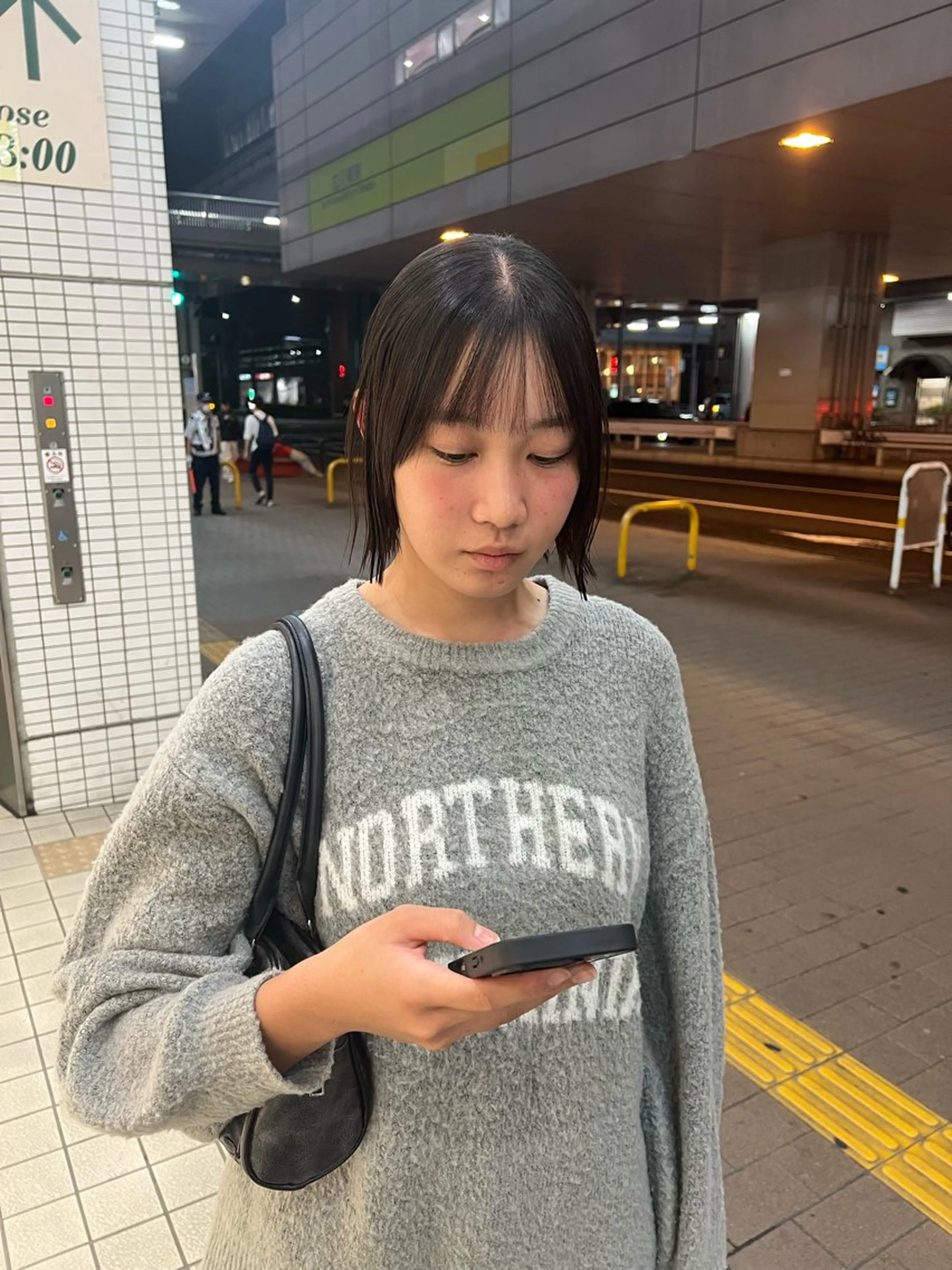 ショート ボブ カット 縮毛矯正 韓国ボブ/縮毛矯正 /レイヤーカットのヘアスタイル