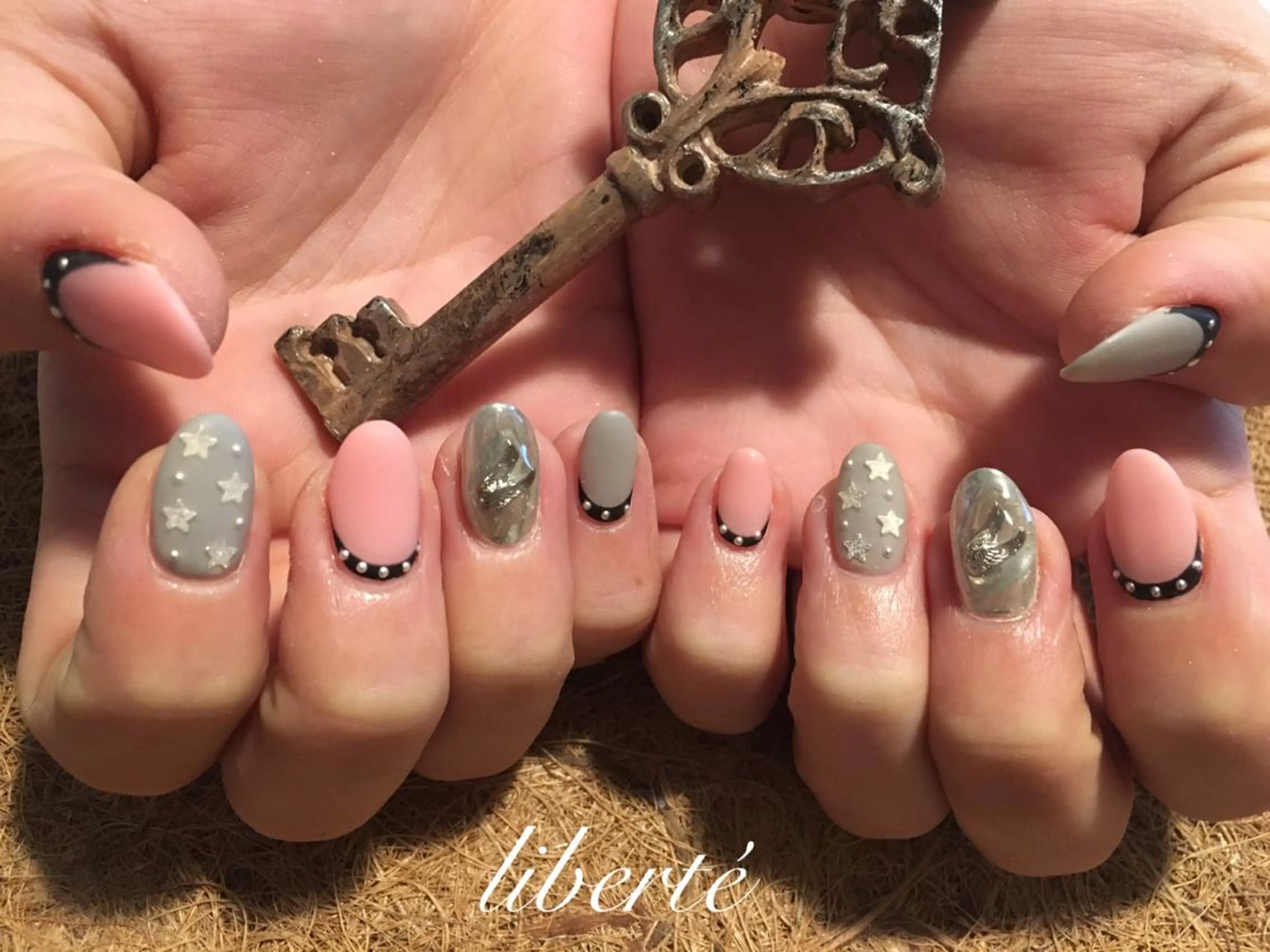 ネイル liberté (リベルテ)のネイルデザイン