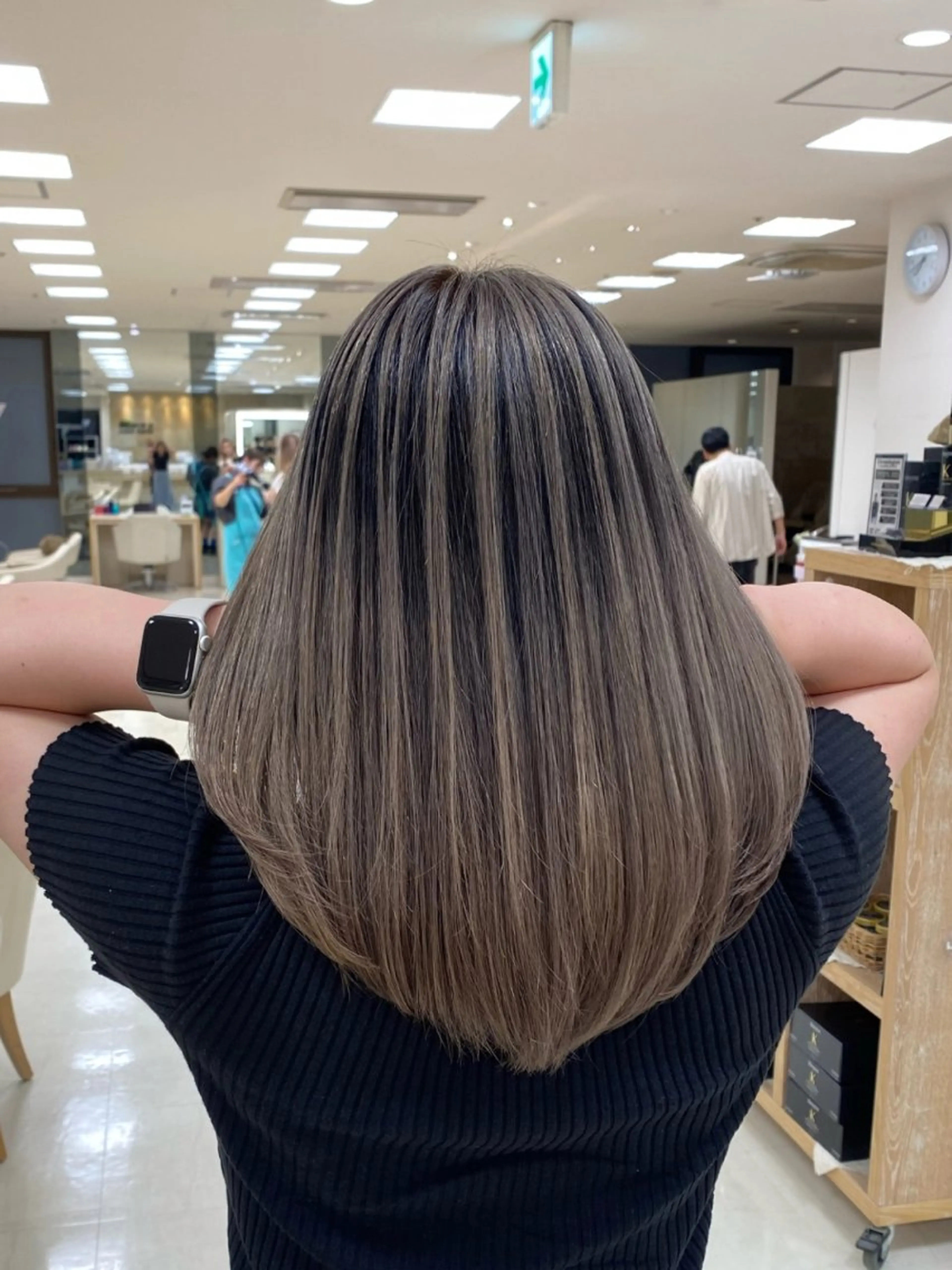 ミディアム カラー 銀座/ハイライト特化 🌿ブリーチ/片山のヘアスタイル