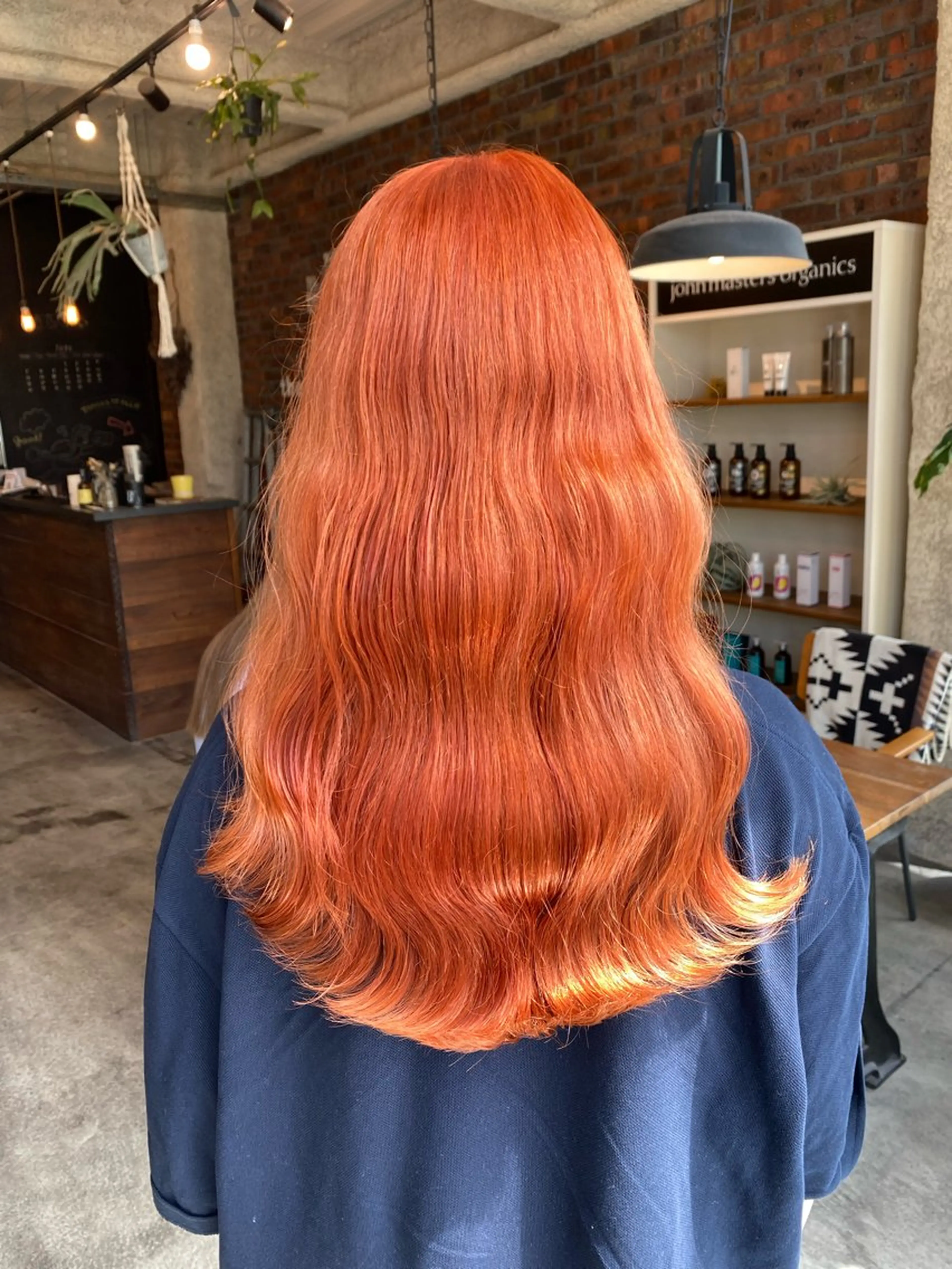 セミロング カラー オレンジ ヘアカラー the BRIDGE 加藤みのりのヘアスタイル