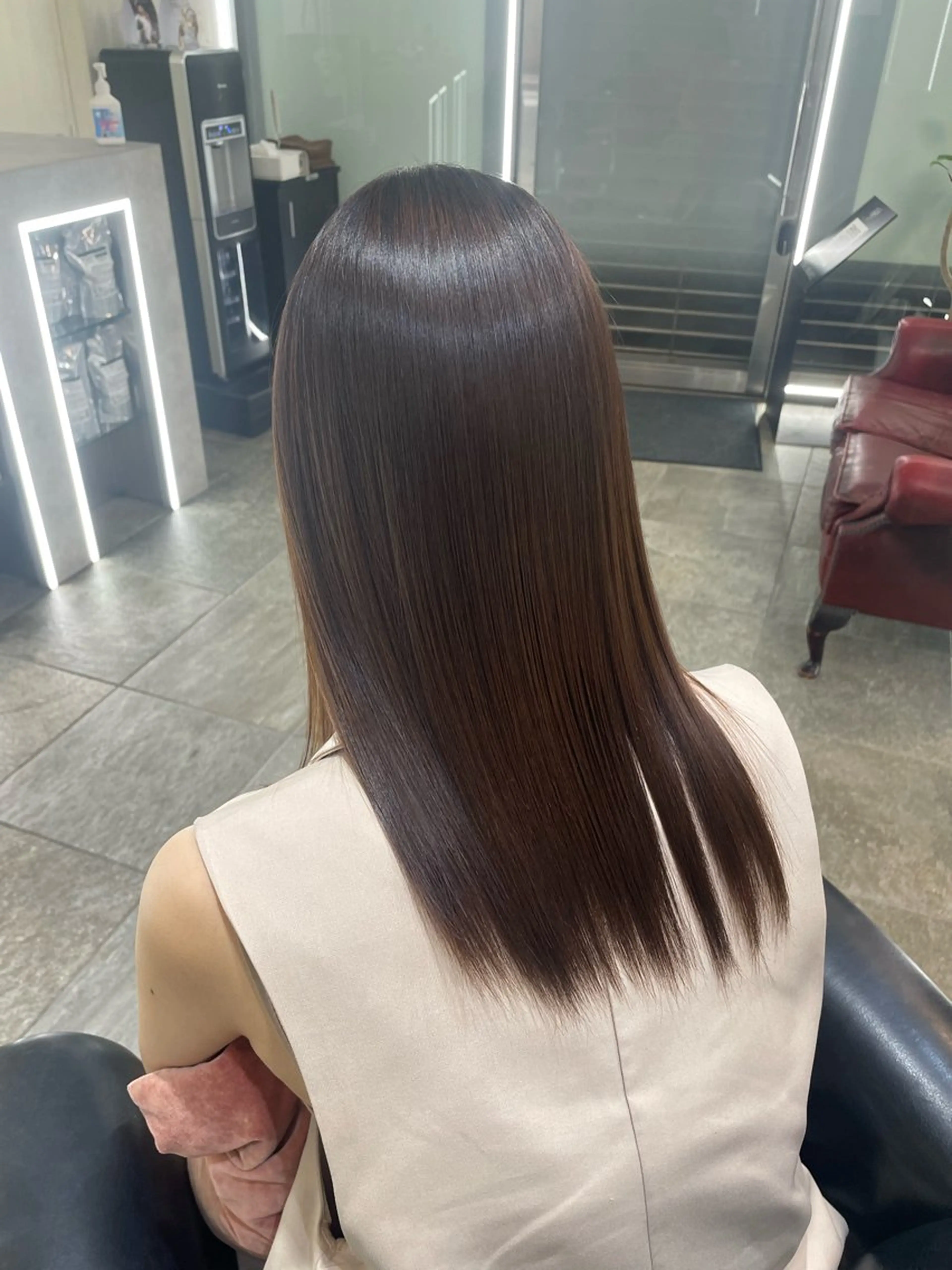 セミロング カット 縮毛矯正 lift by mag所属・ユナ ナチュラル／透明感のヘアスタイル