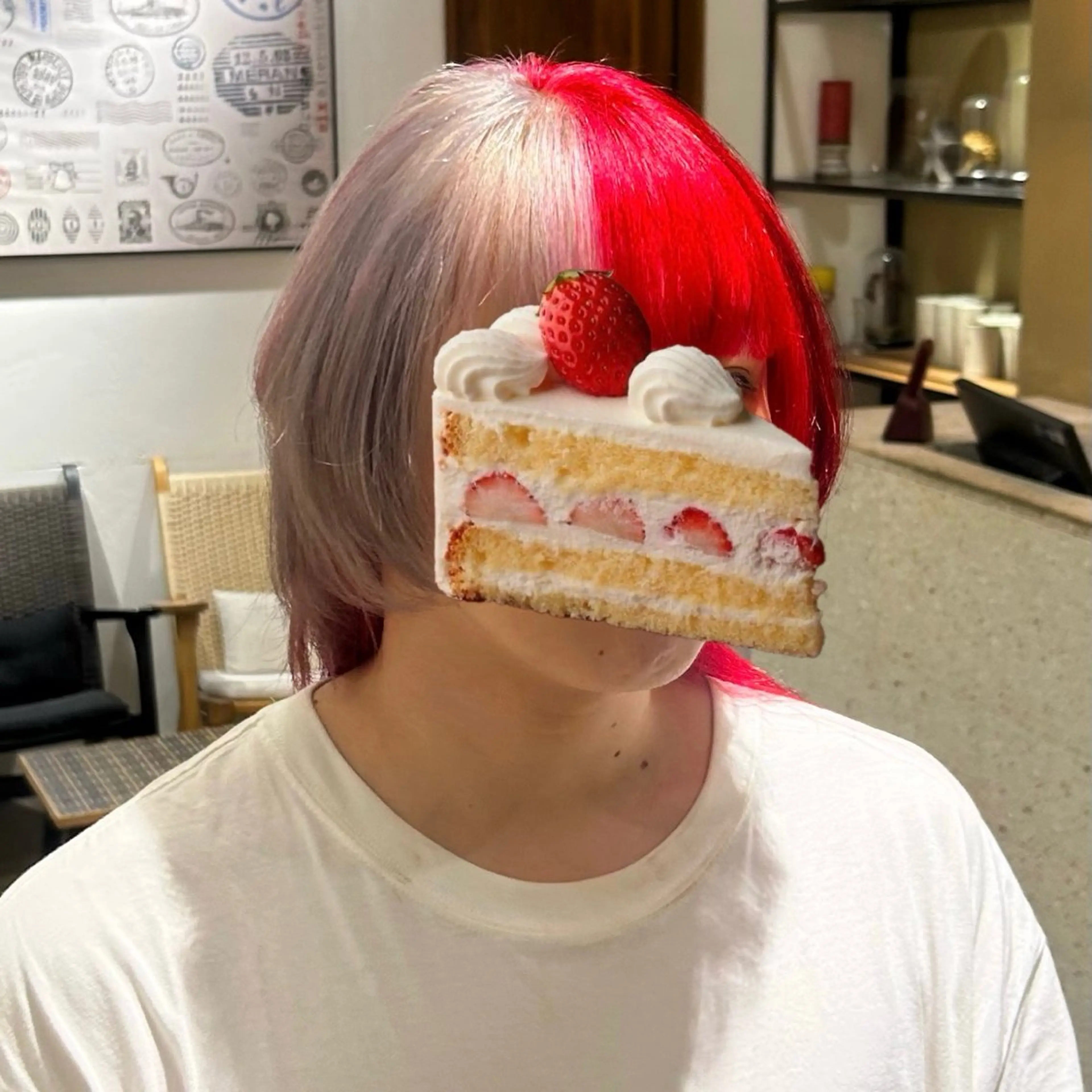 カラー ブリーチ デザインカラー シルバー ヘアカラー ココナ./ 艶っぽカラー🐏のヘアスタイル