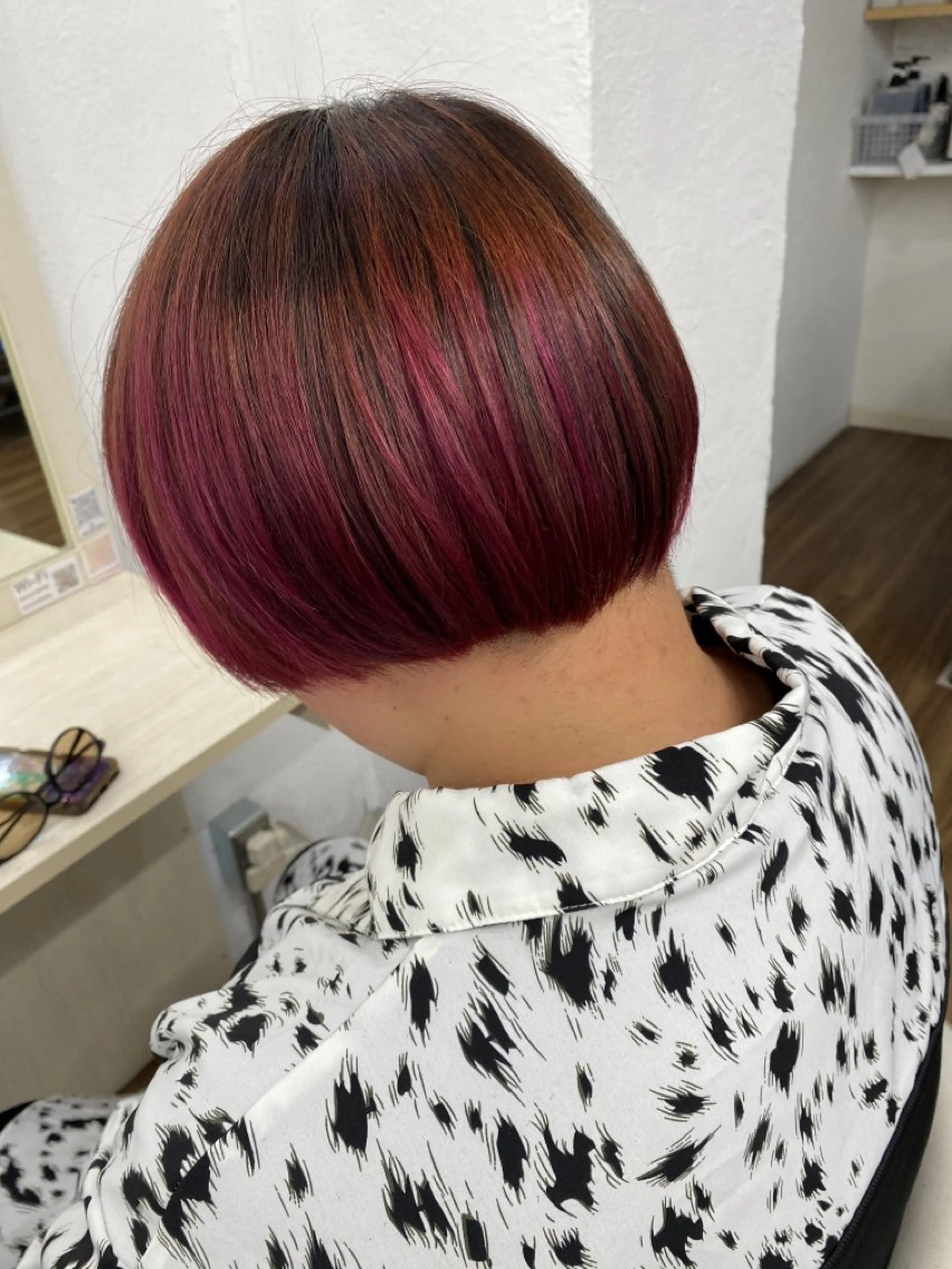 ショート カラー ピンクカラー レッドカラー ヘアカラー GLOSS 心斎橋 山上のヘアスタイル