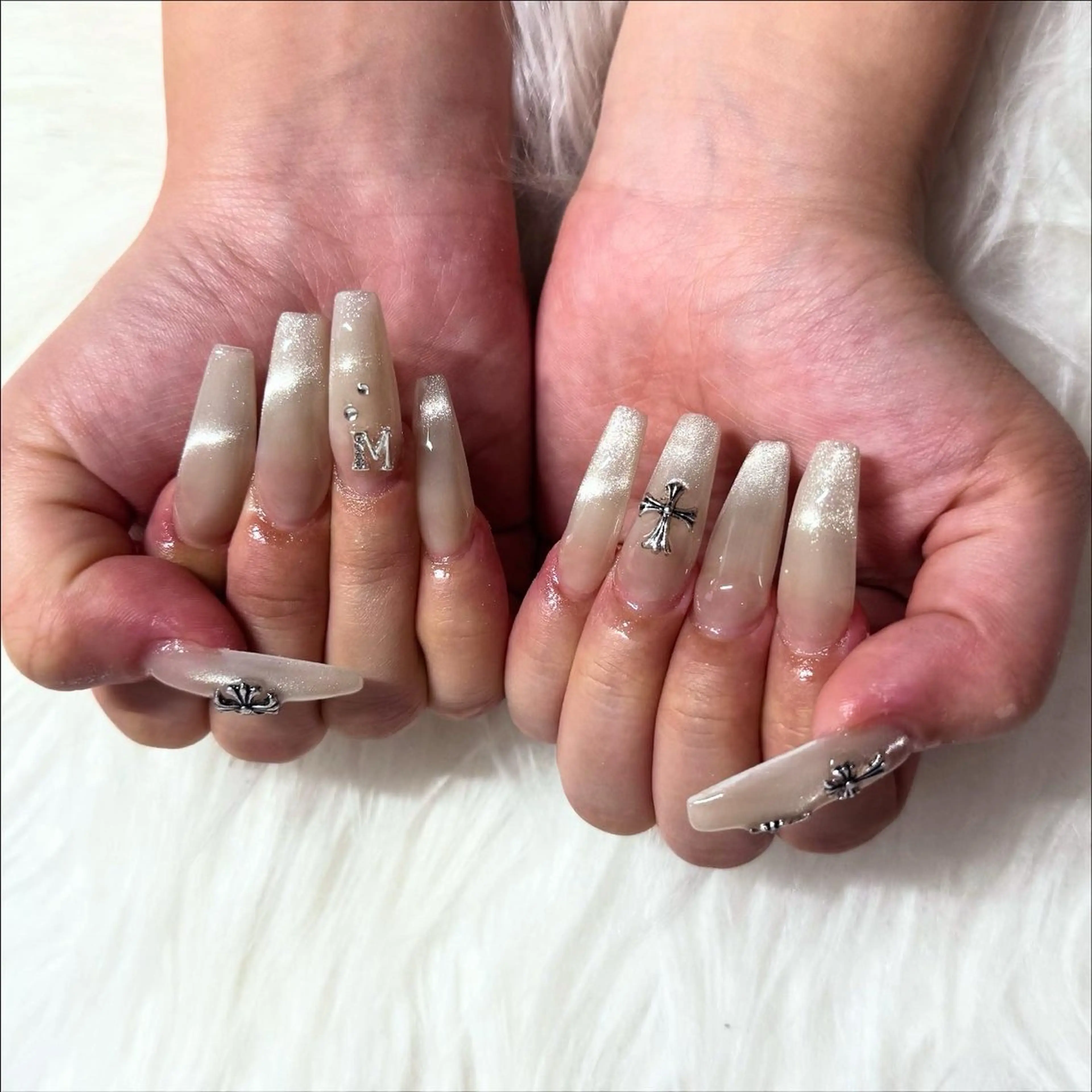 ロング ハンドネイル mao .のネイルデザイン