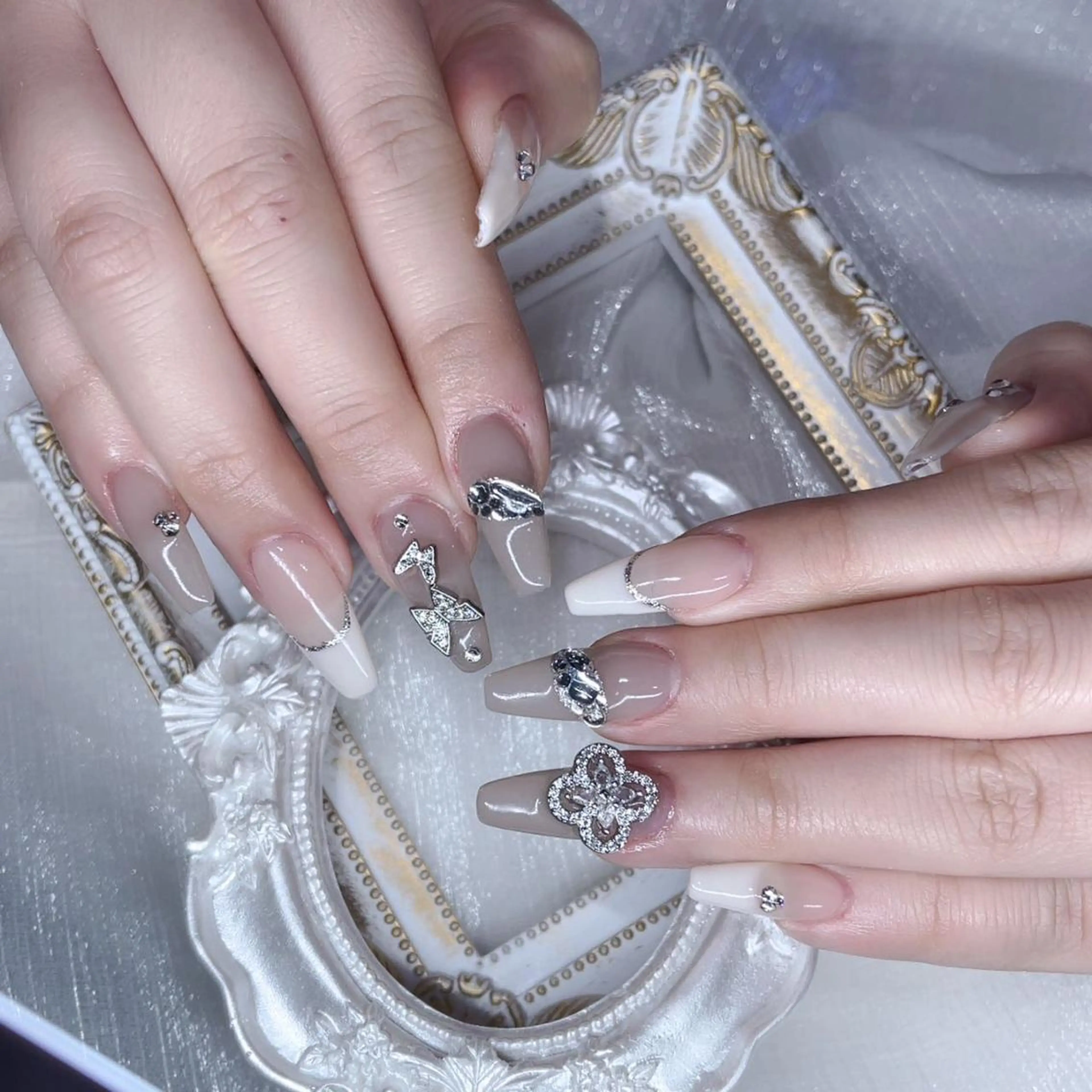 ネイル Queens みなみのネイルデザイン