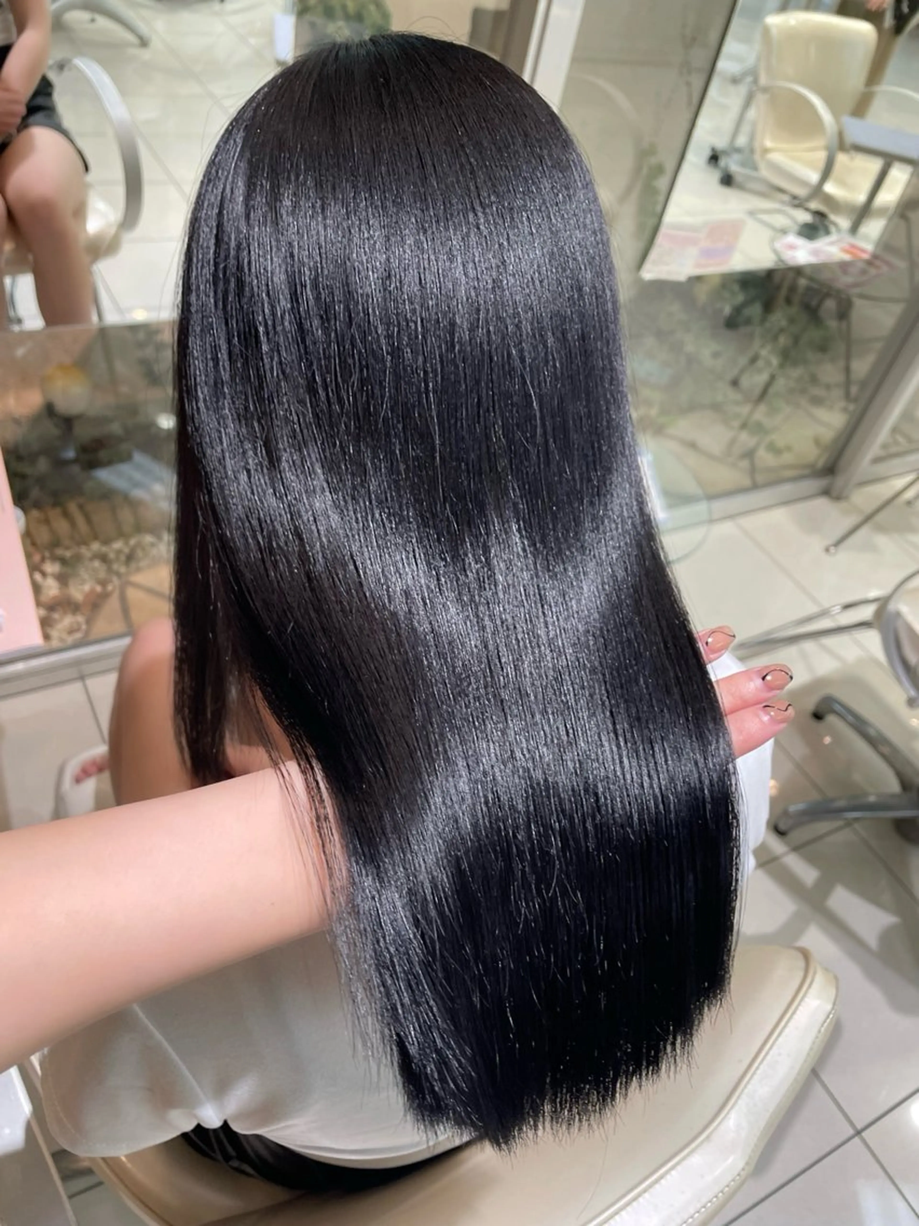 ロング 縮毛矯正 盛れる韓国ヘア🩰/ 透明感カラー/華のヘアスタイル