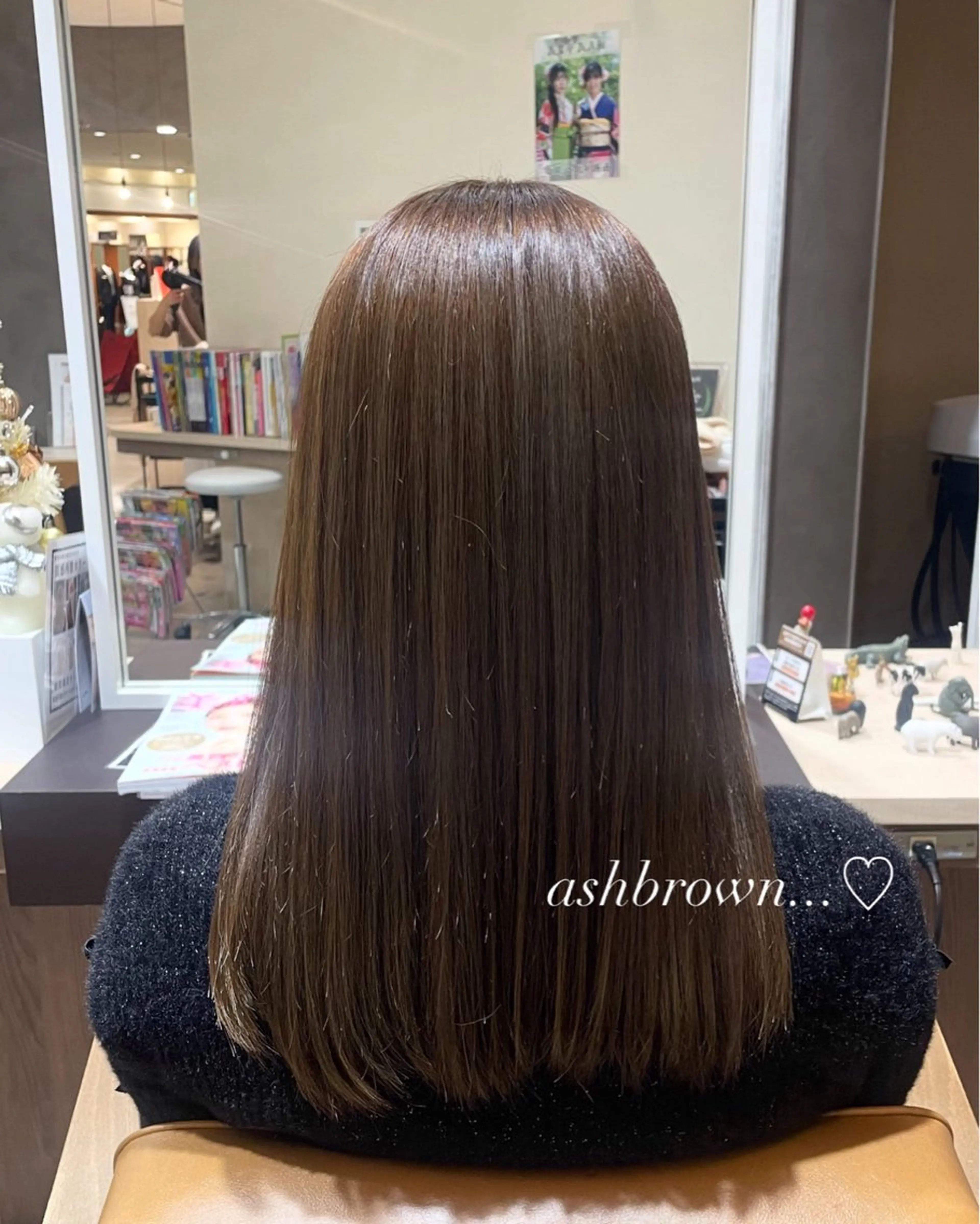 カラー 竹本 花菜のヘアスタイル