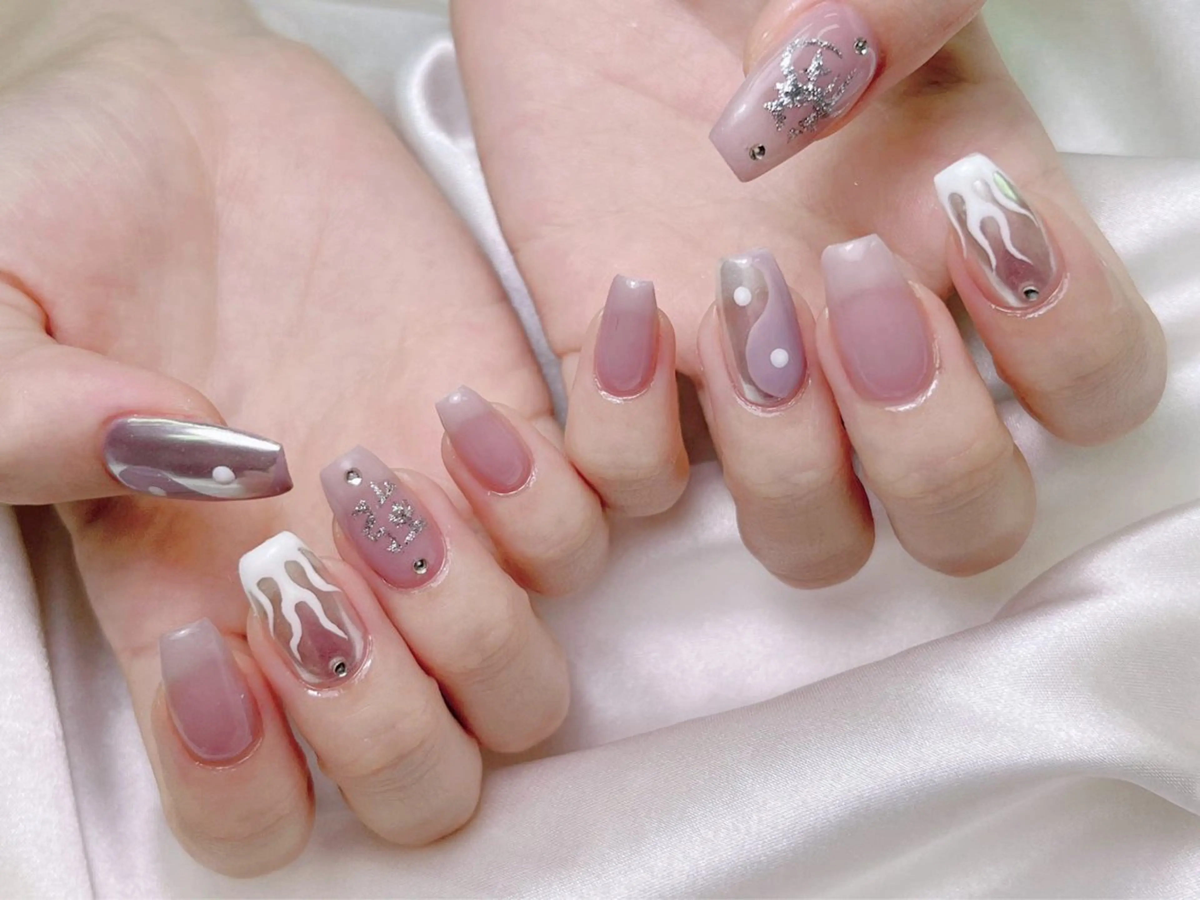 ネイル ハンドネイル lucky nail 歌舞伎町のネイルデザイン