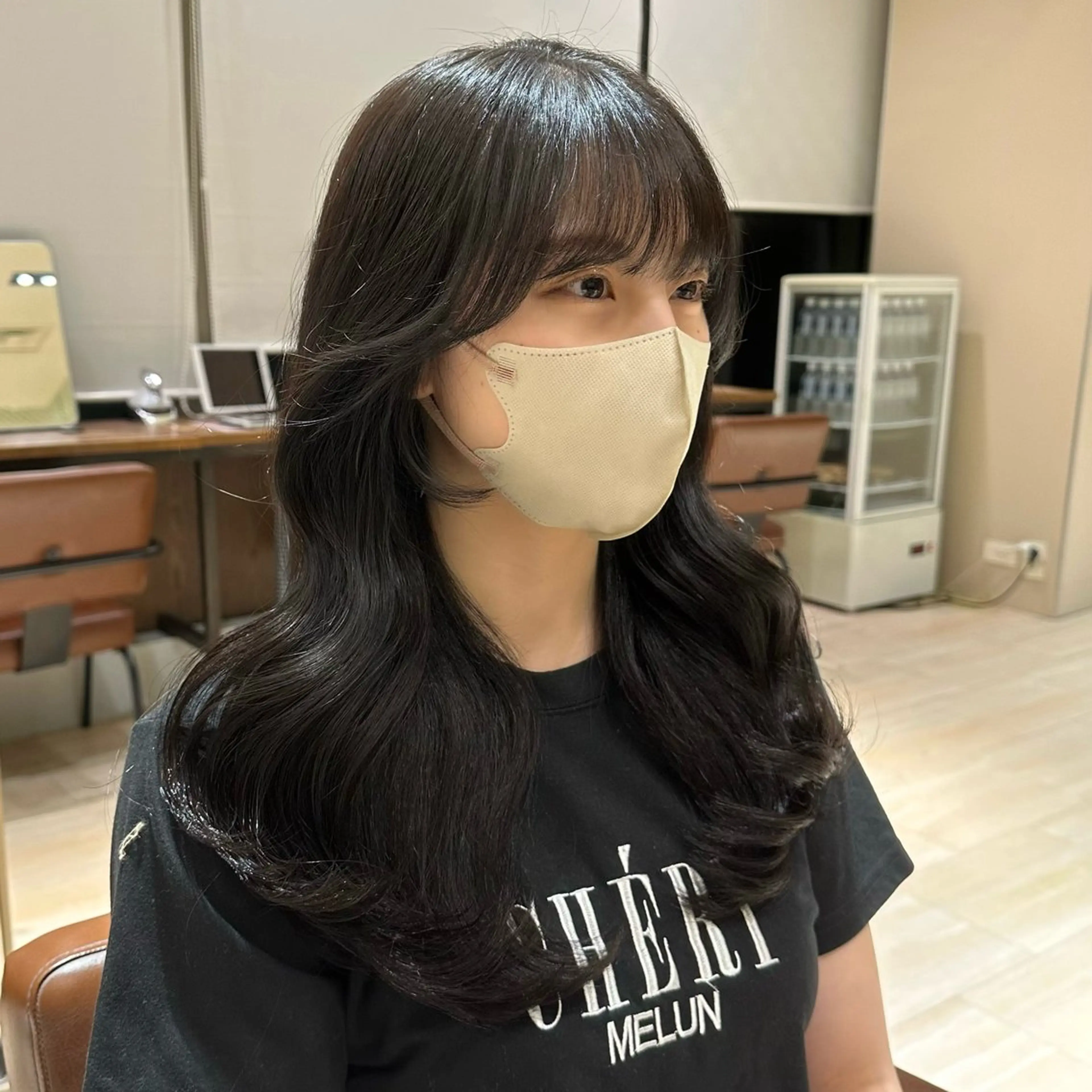 セミロング カラー レイヤー/顔周り /透明感🩶高橋大のヘアスタイル