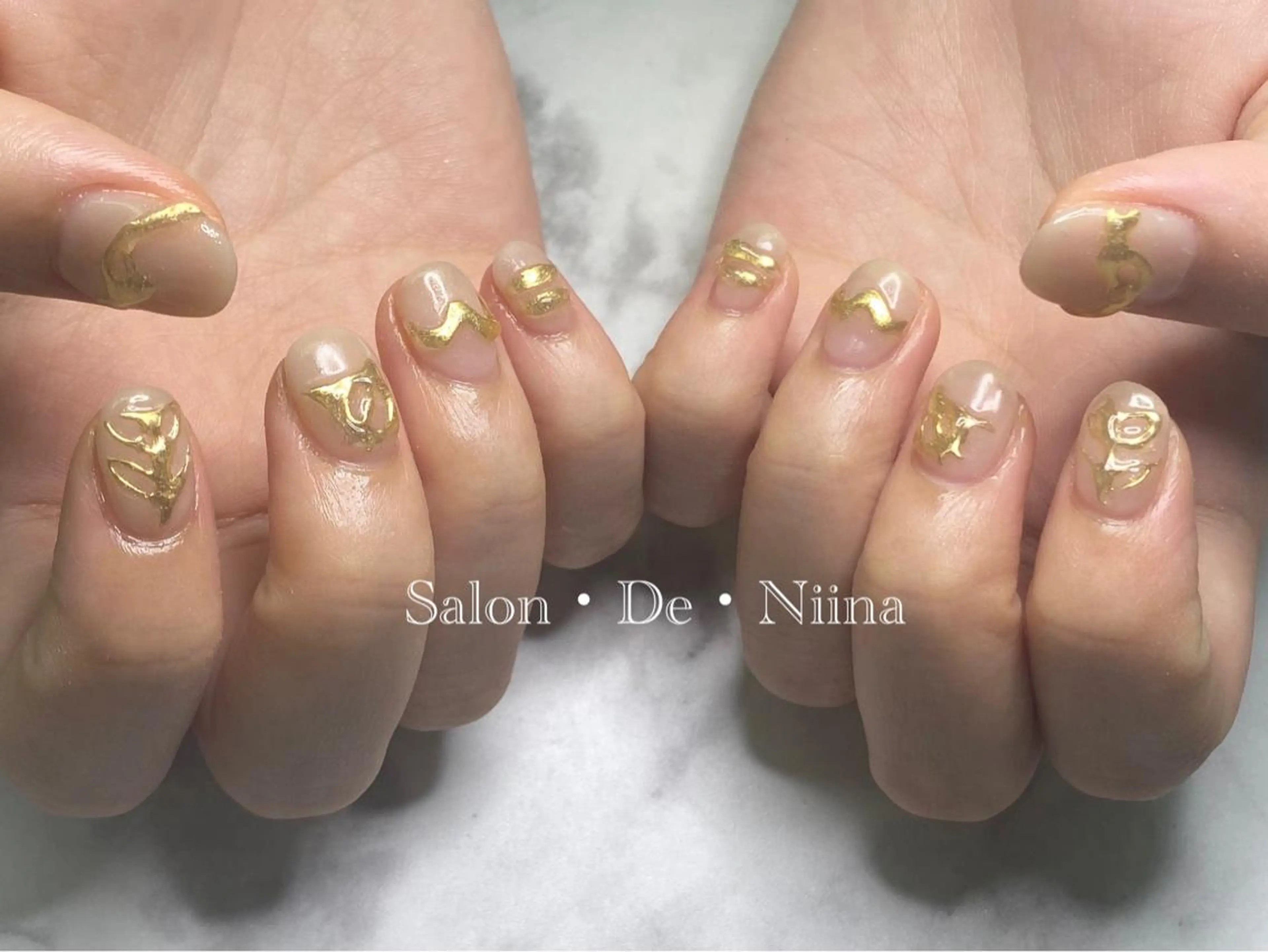 ネイル ミラーネイル Salon•de•Niina所属・ボディビルダーSal on.DeNiinaのネイルデザイン