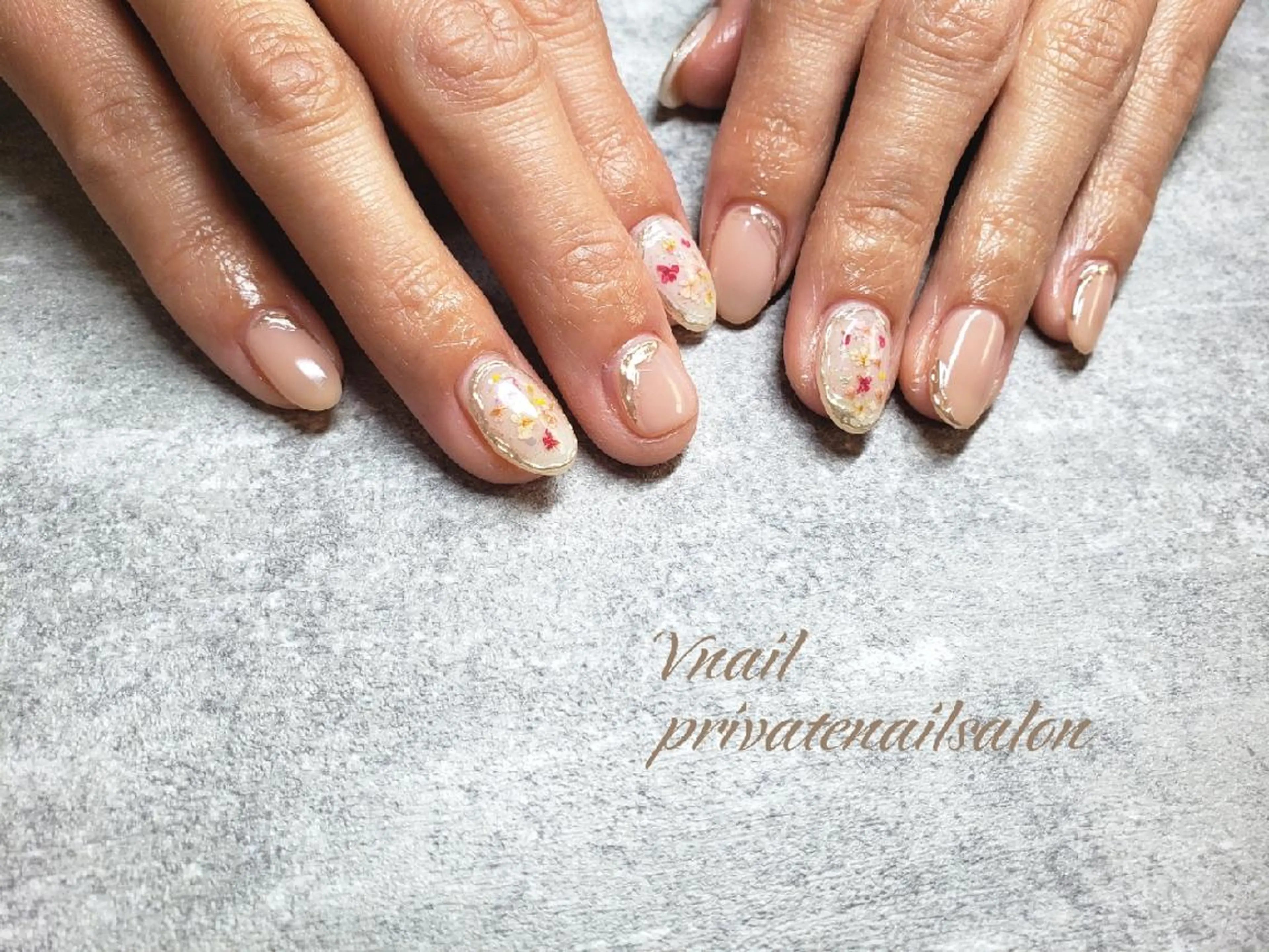 ネイル V. nailのネイルデザイン