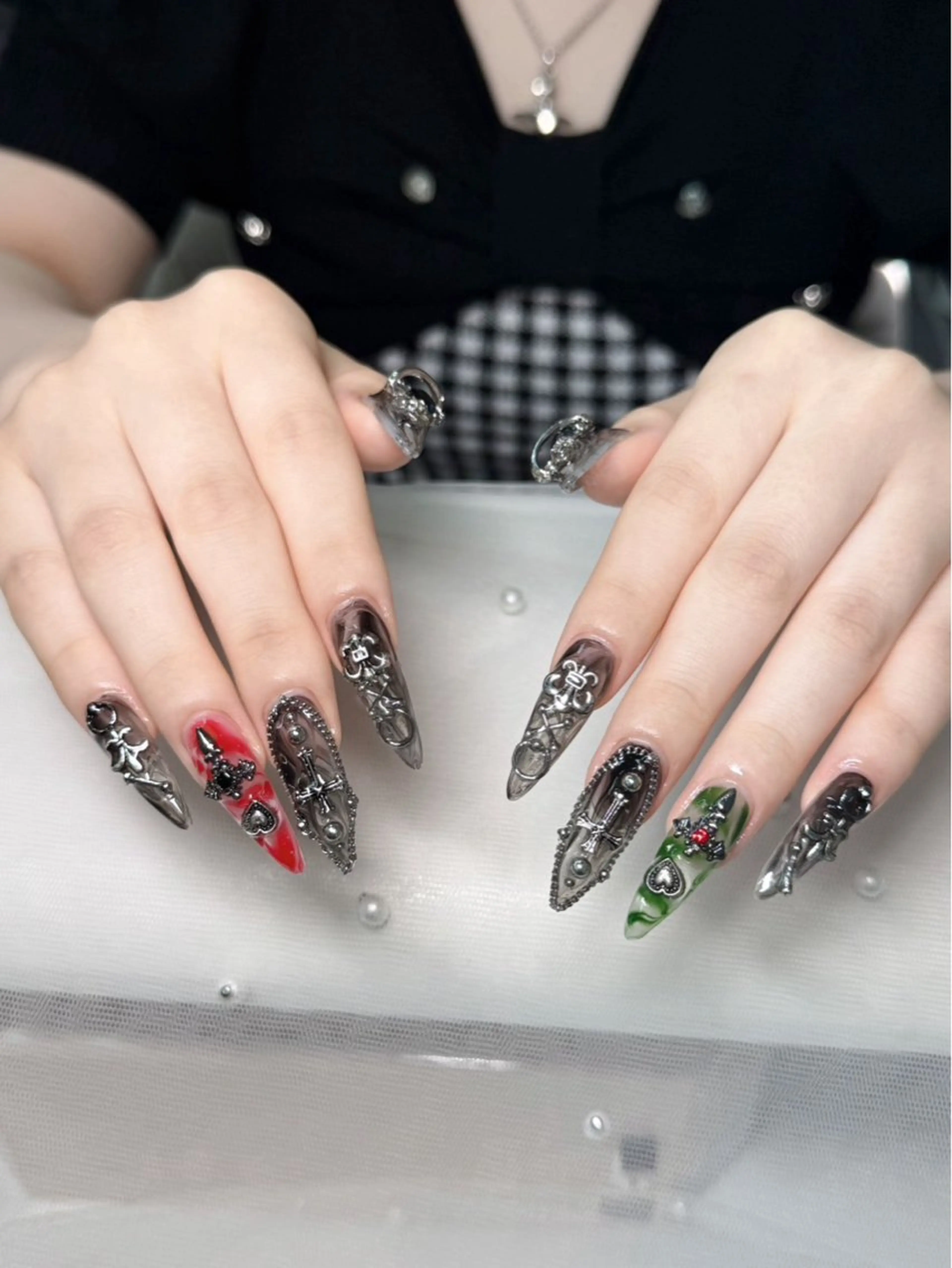 ネイル ジェルネイル グラデーション ロングネイル 持ち込み スカルプネイル MIYU nail リナのネイルデザイン