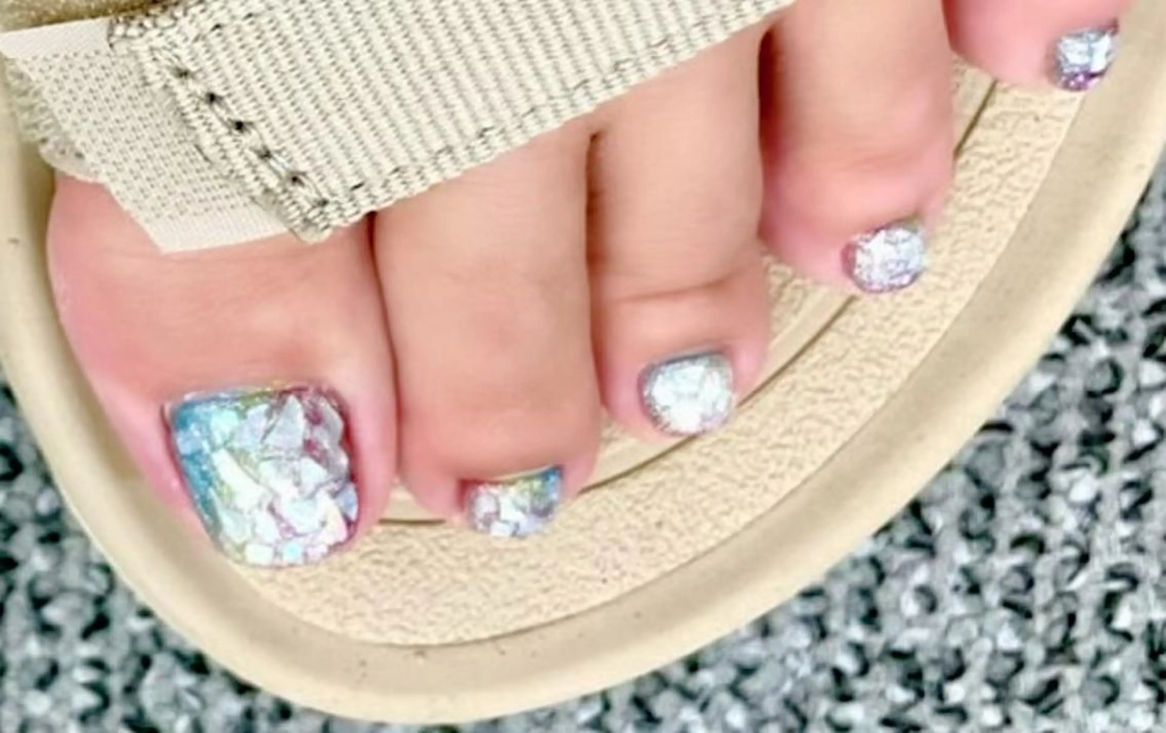 ネイル フットネイル t. yoshizawaのネイルデザイン