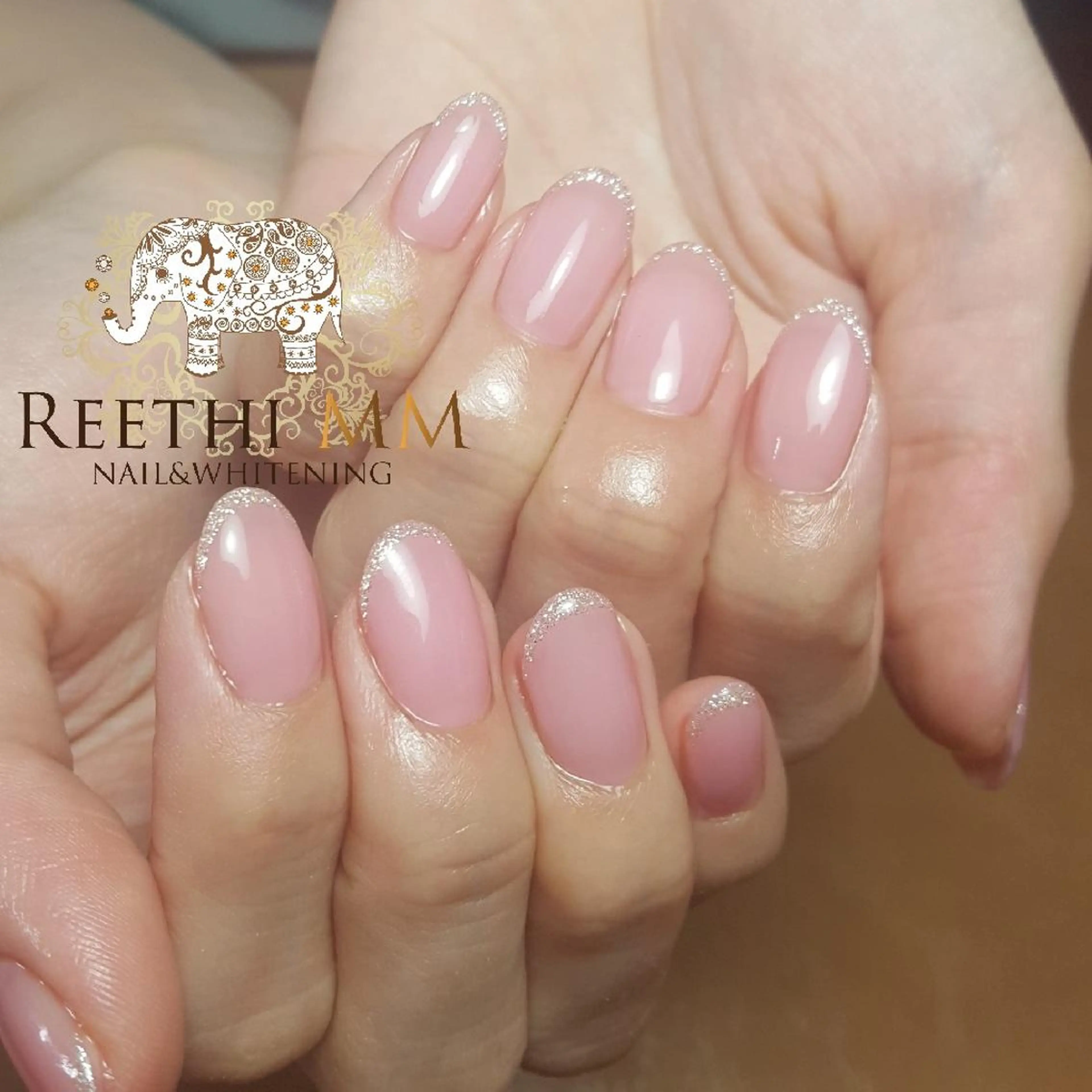 ネイル ホワイト ネイリスト riiisaのネイルデザイン