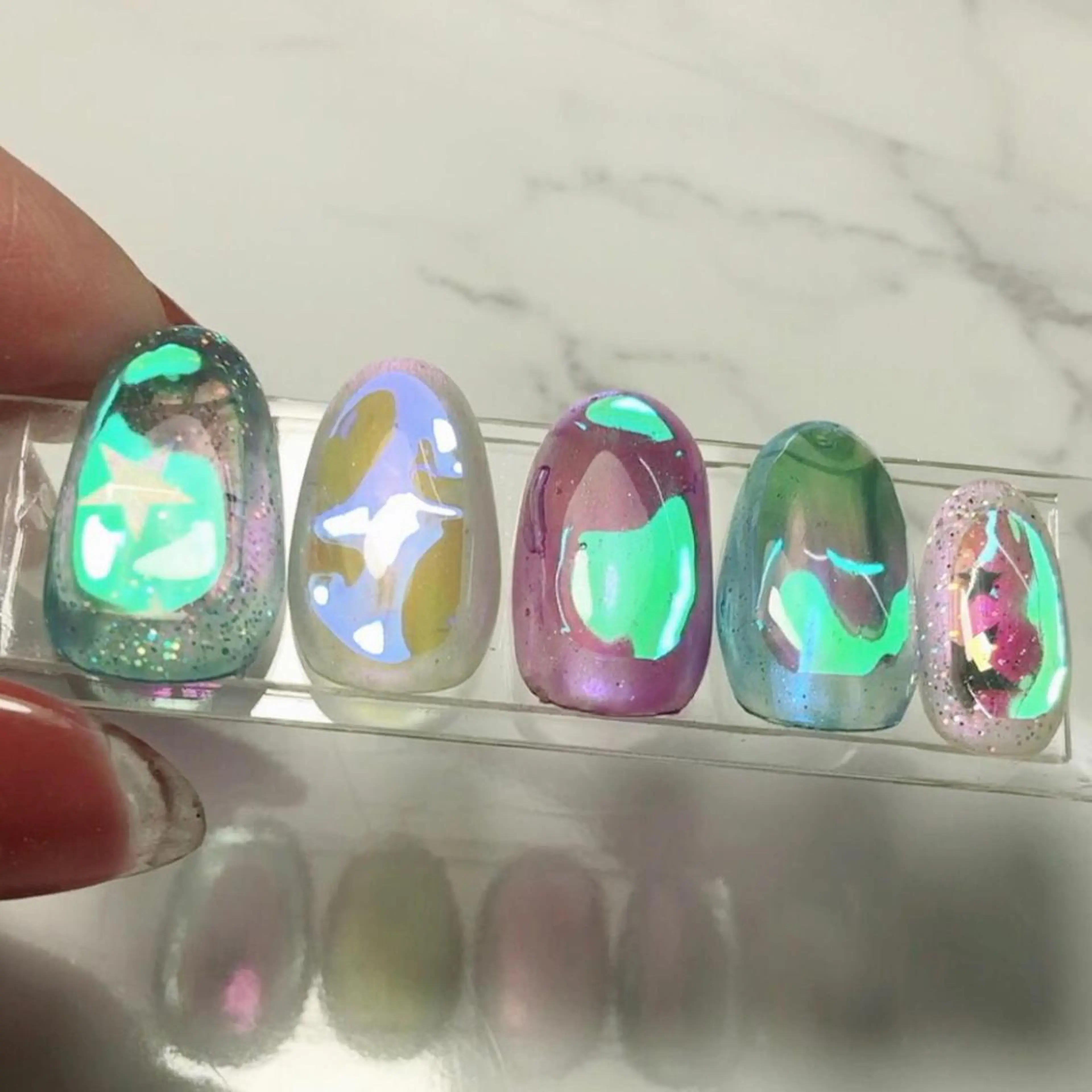 ネイル ジェルネイル 氷ネイル・うるうるネイル キラキラネイル オフィスネイル ワンカラーネイル 辻野 和枝のネイルデザイン