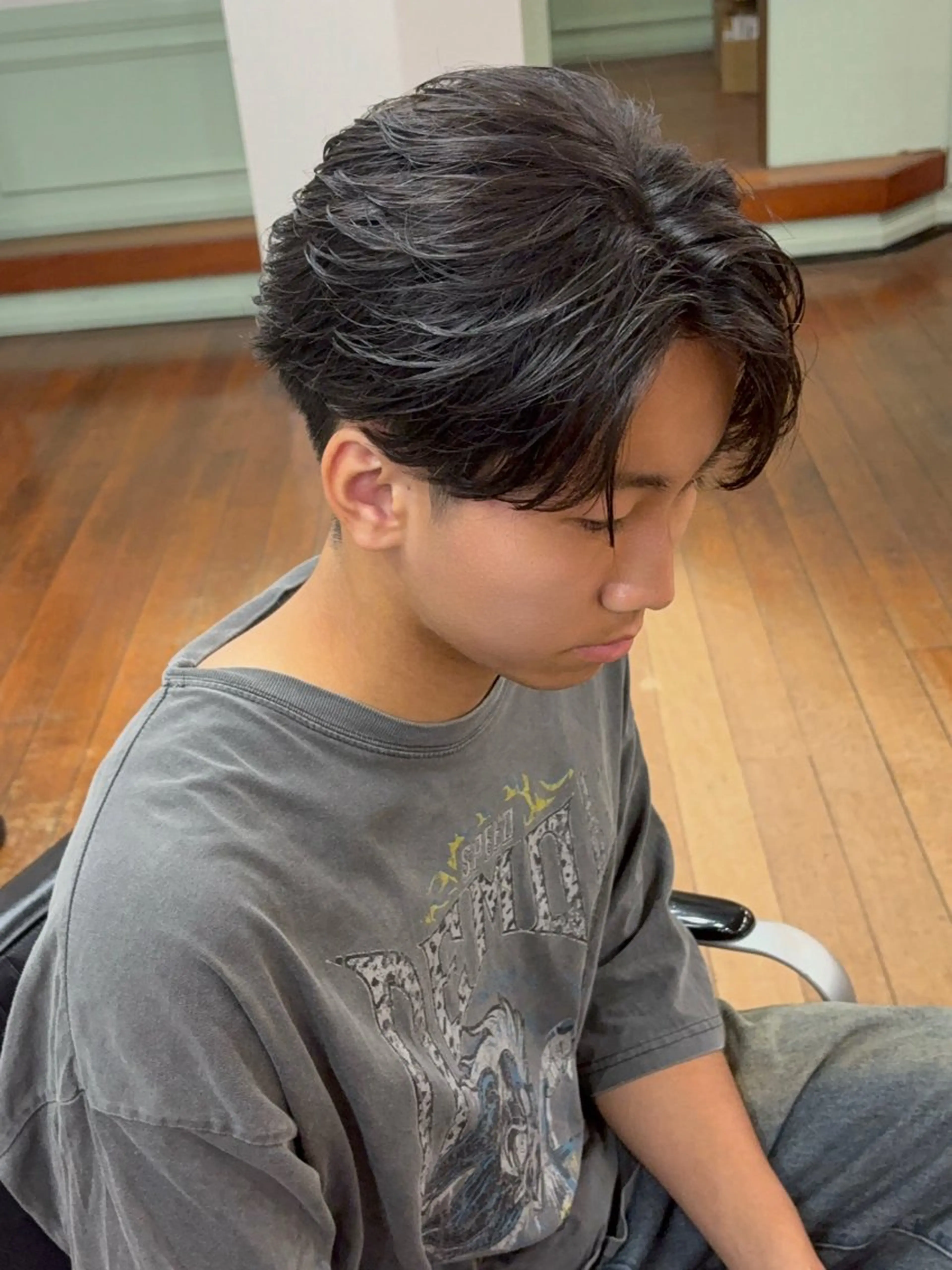 ショート パーマ メンズ フェザーパーマ メンズパーマ カット パーマ flash pack所属・勝木 拓のヘアスタイル