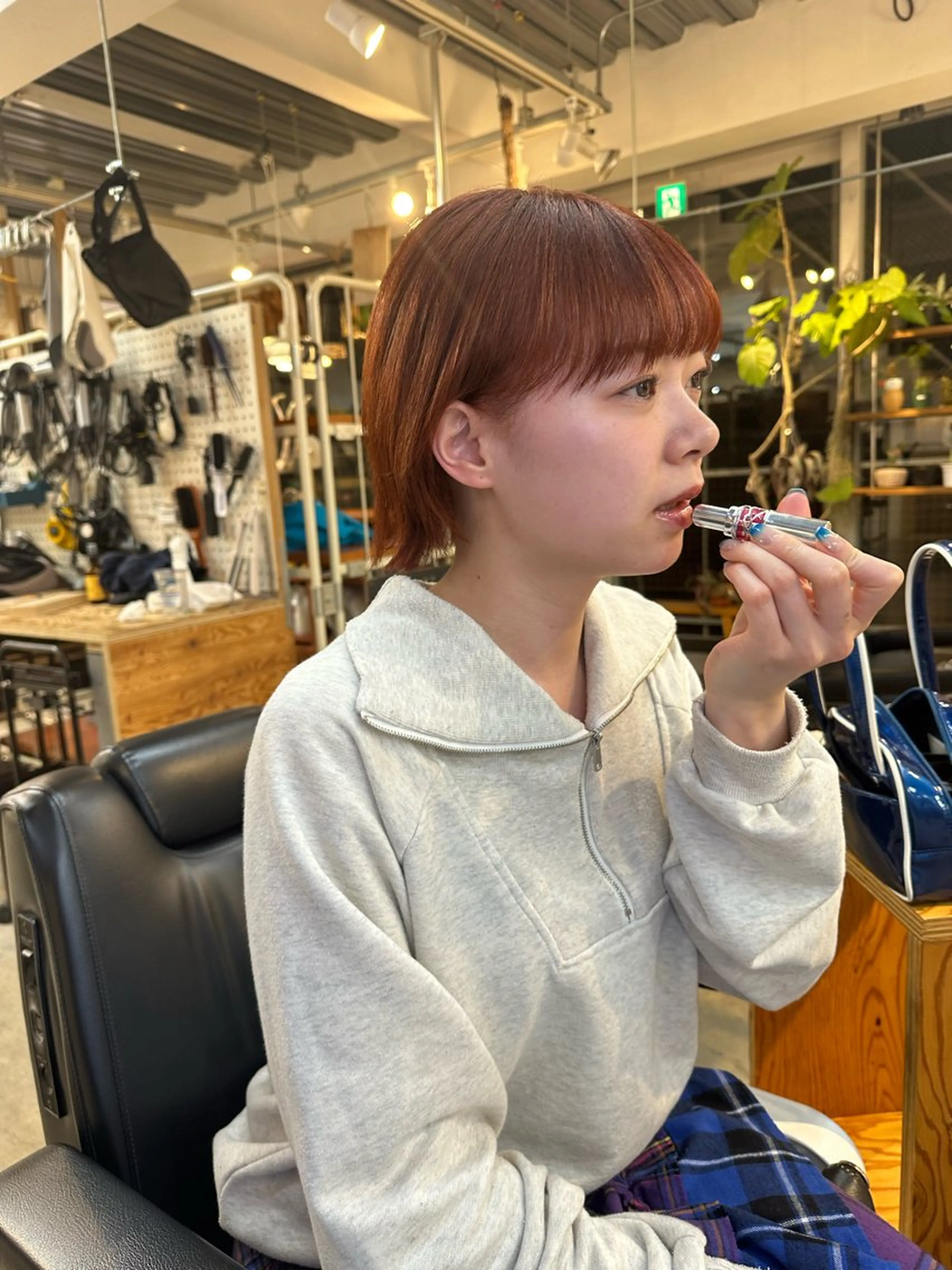 ミディアム カラー コミヤ ミズホのヘアスタイル