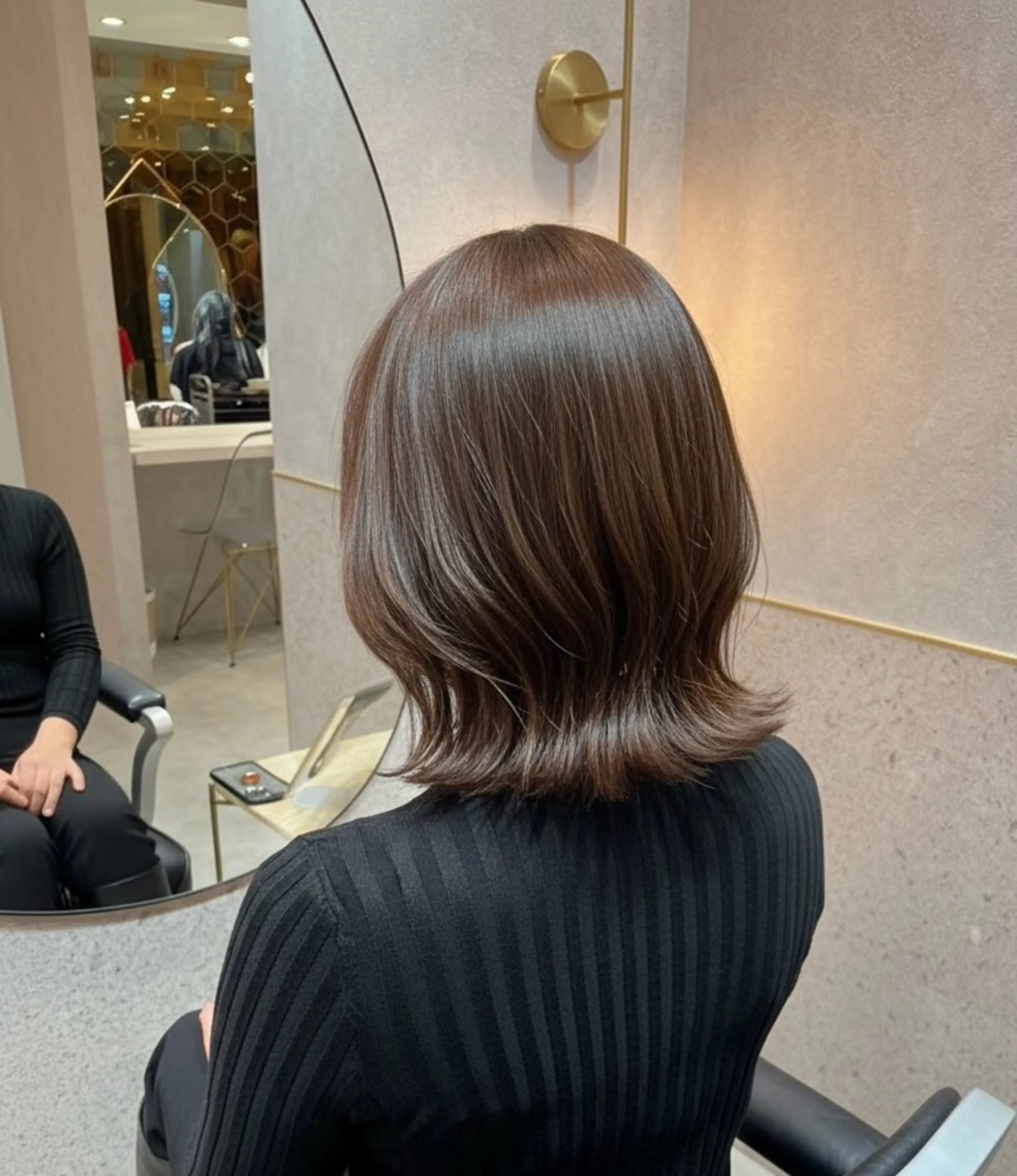 ミディアム カラー ボブレイヤー ミディアムレイヤー ボブ くびれヘア レイヤーカット カット ヘアカラー トリートメント 新宿/韓国レイヤー/ 顔周りカット松本美晴のヘアスタイル