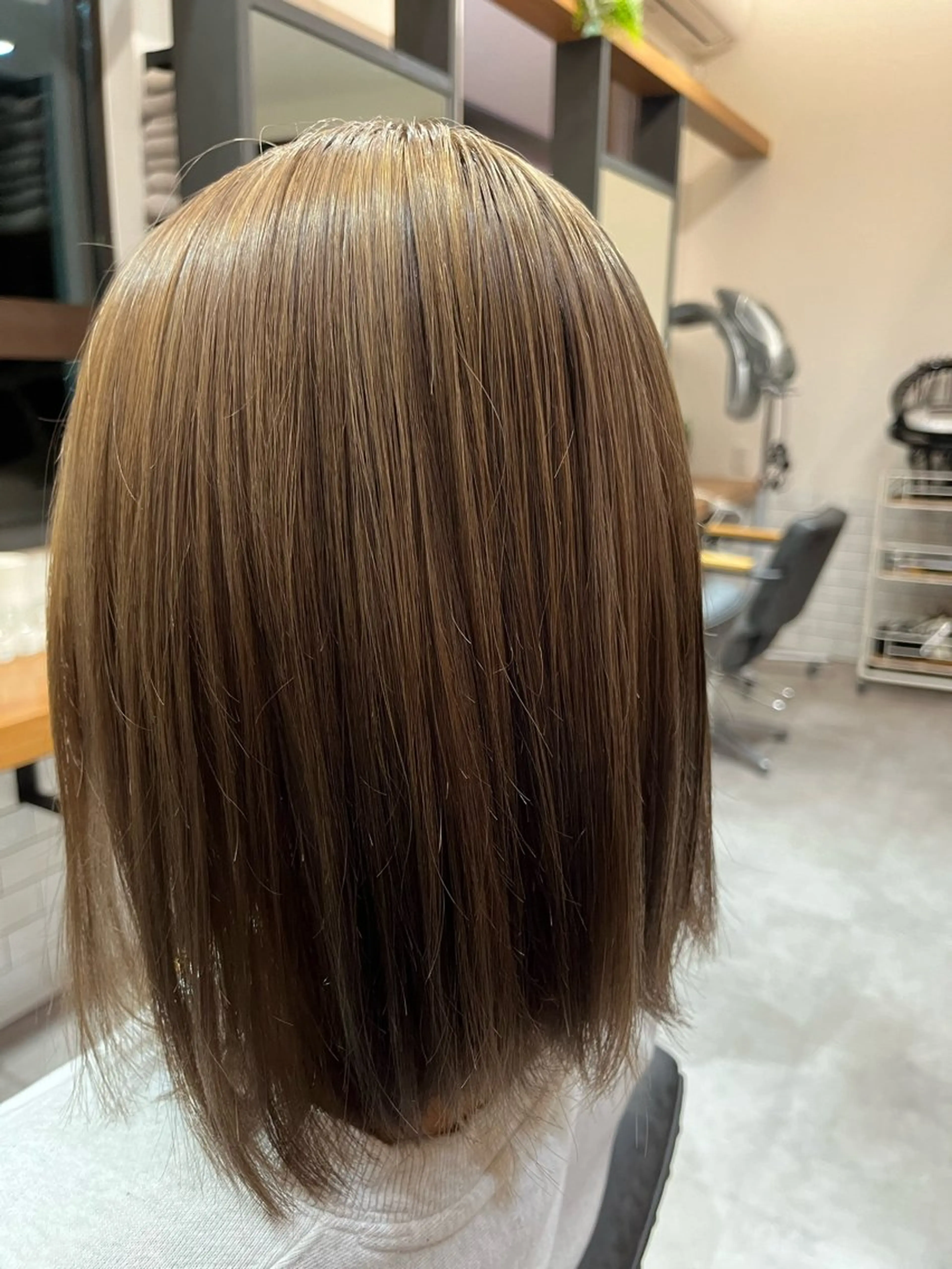 カラー 鴨田 彩音のヘアスタイル