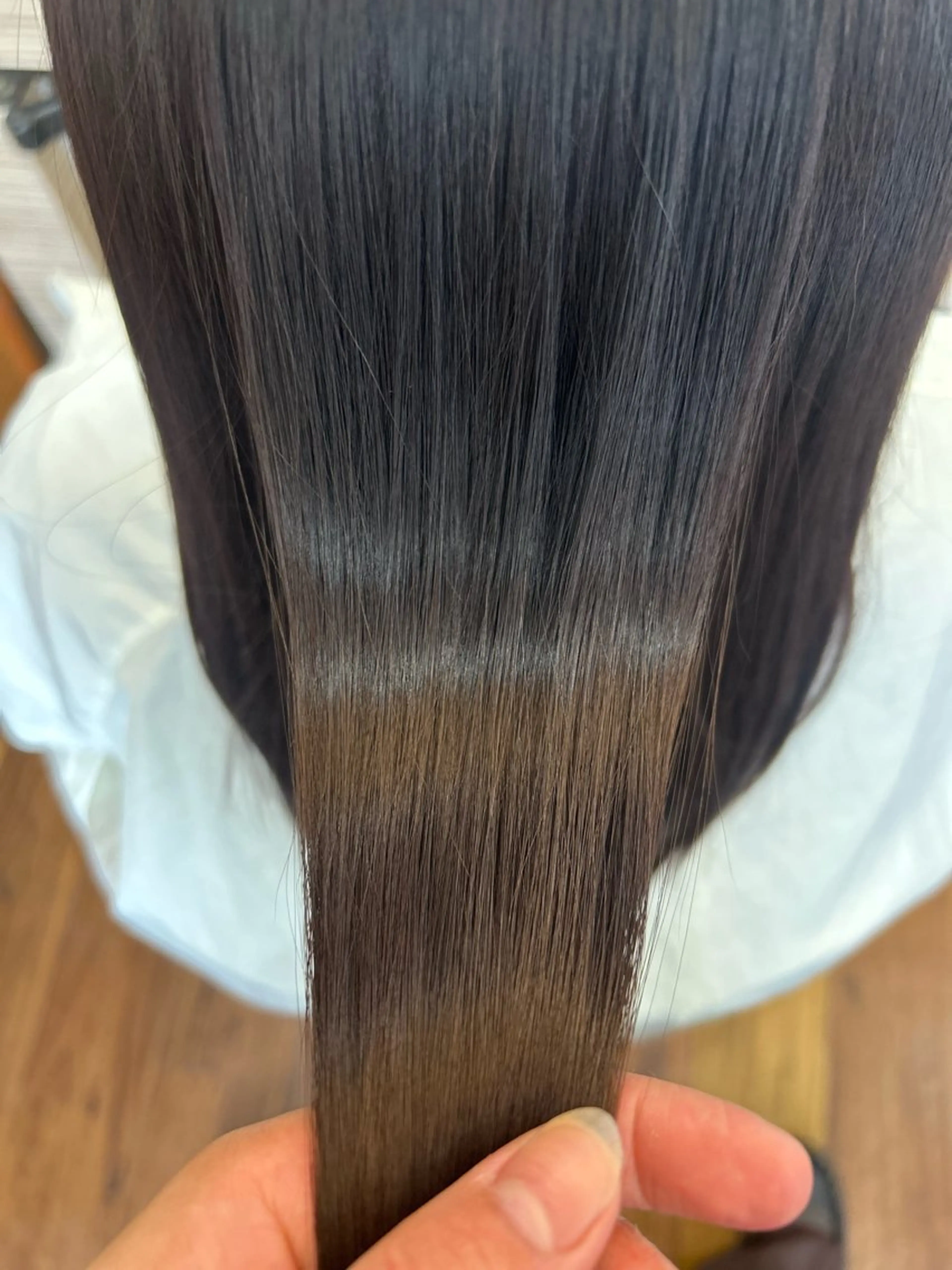 ロング アッシュ 最新ケアカラー 髪質改善YUTOのヘアスタイル