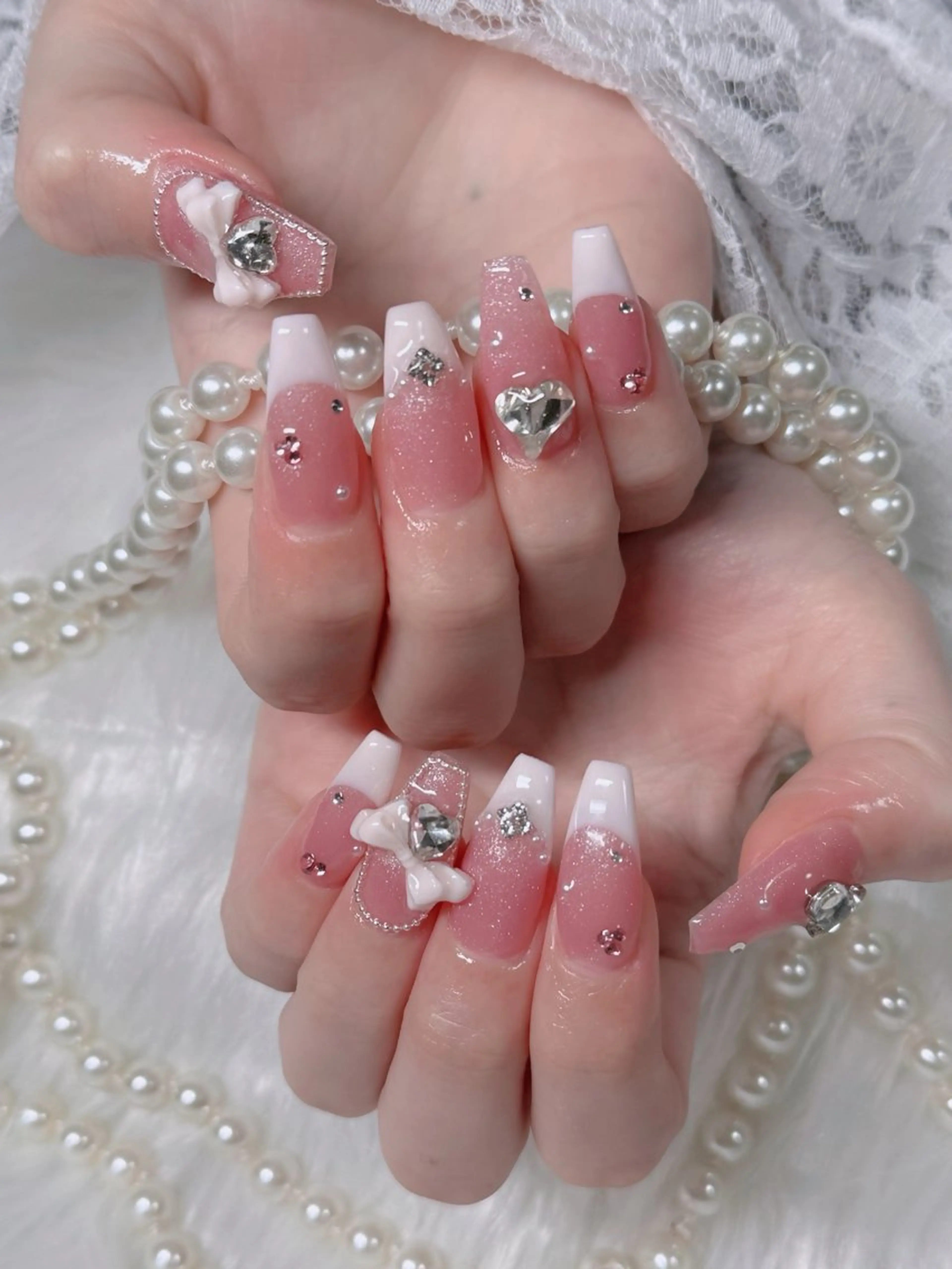 ネイル フレンチネイル ジェルネイル ガラスフレンチ ハロウィン ハート H.baby Nail Salonのネイルデザイン