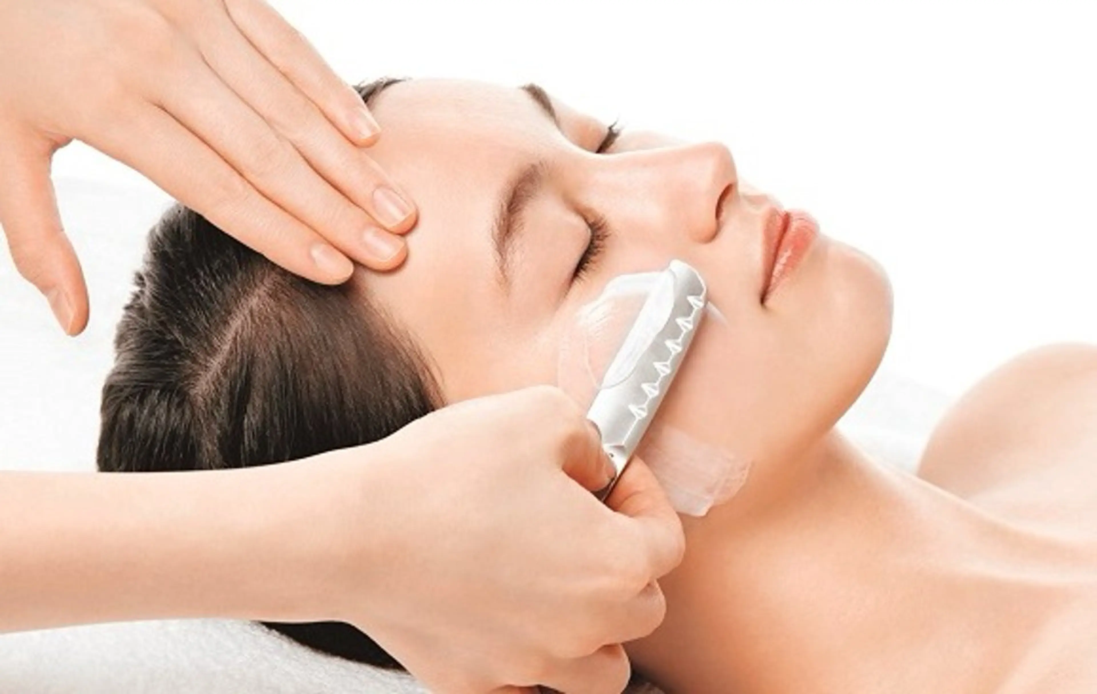 美肌パック付きスペシャルフェイスシェービングの写真