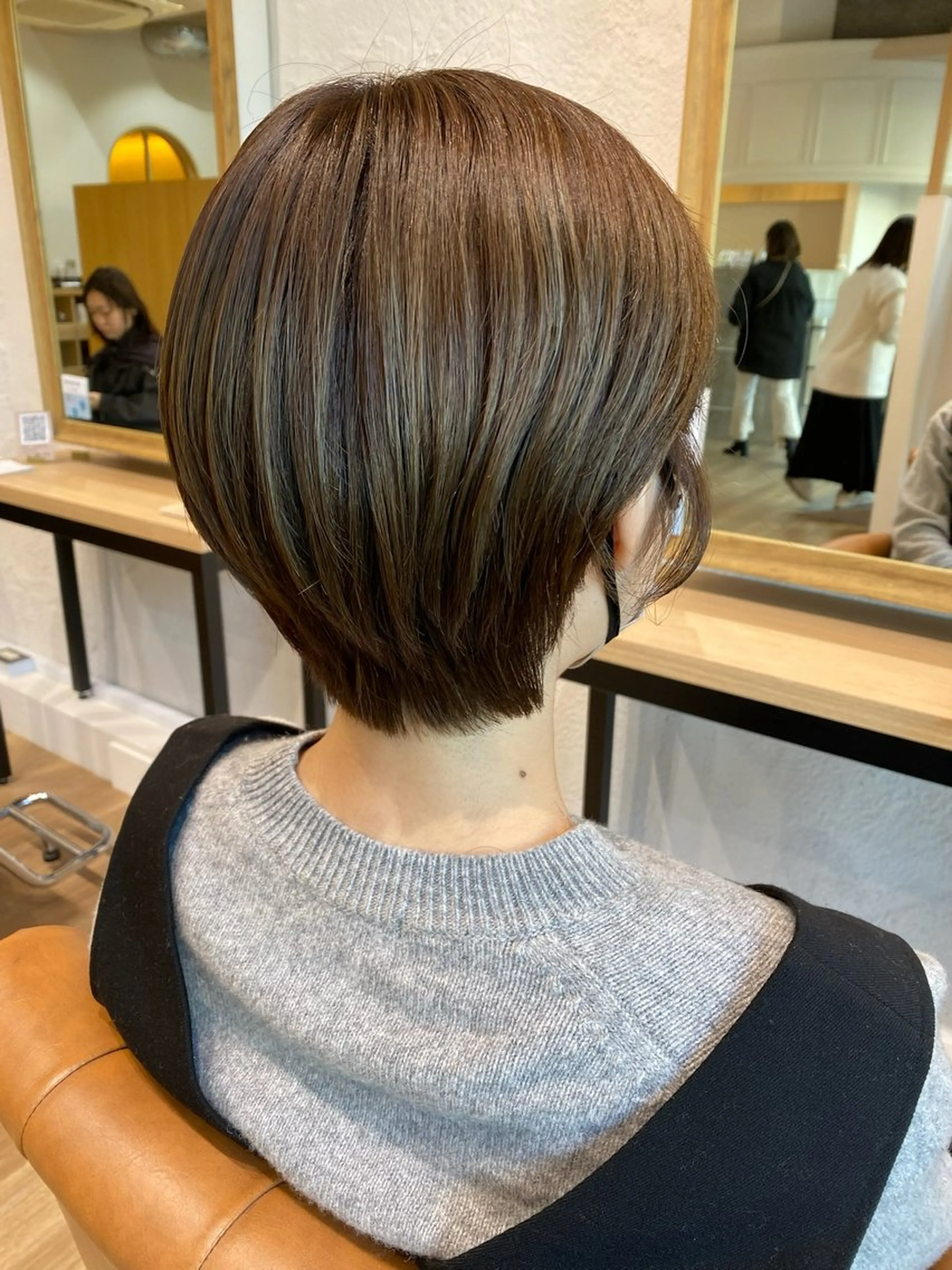 ショート 大島 瑞穂　ビズヘアーのマツエク・マツパデザイン