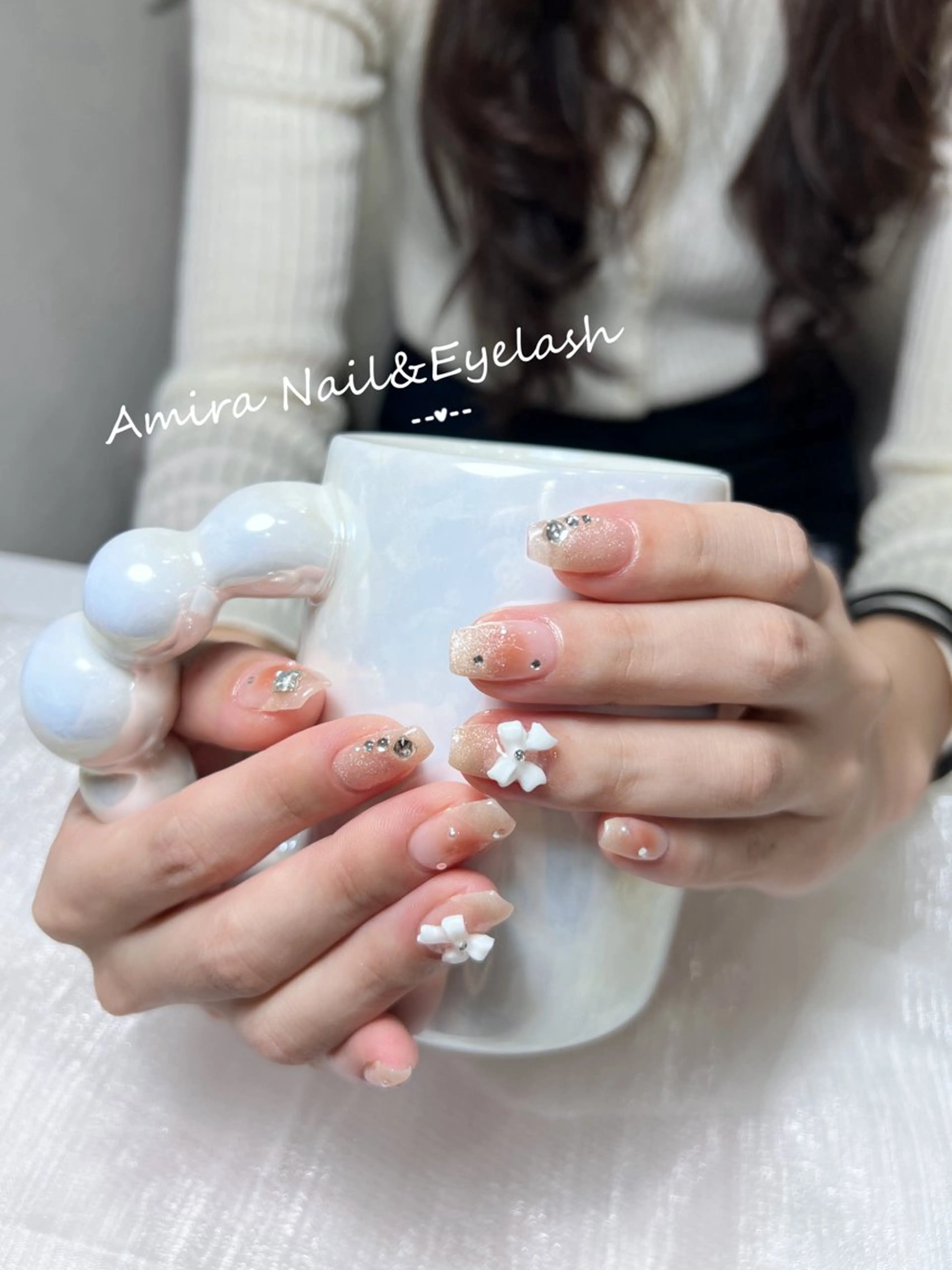 ネイル Amira アイラッシュのマツエク・マツパデザイン