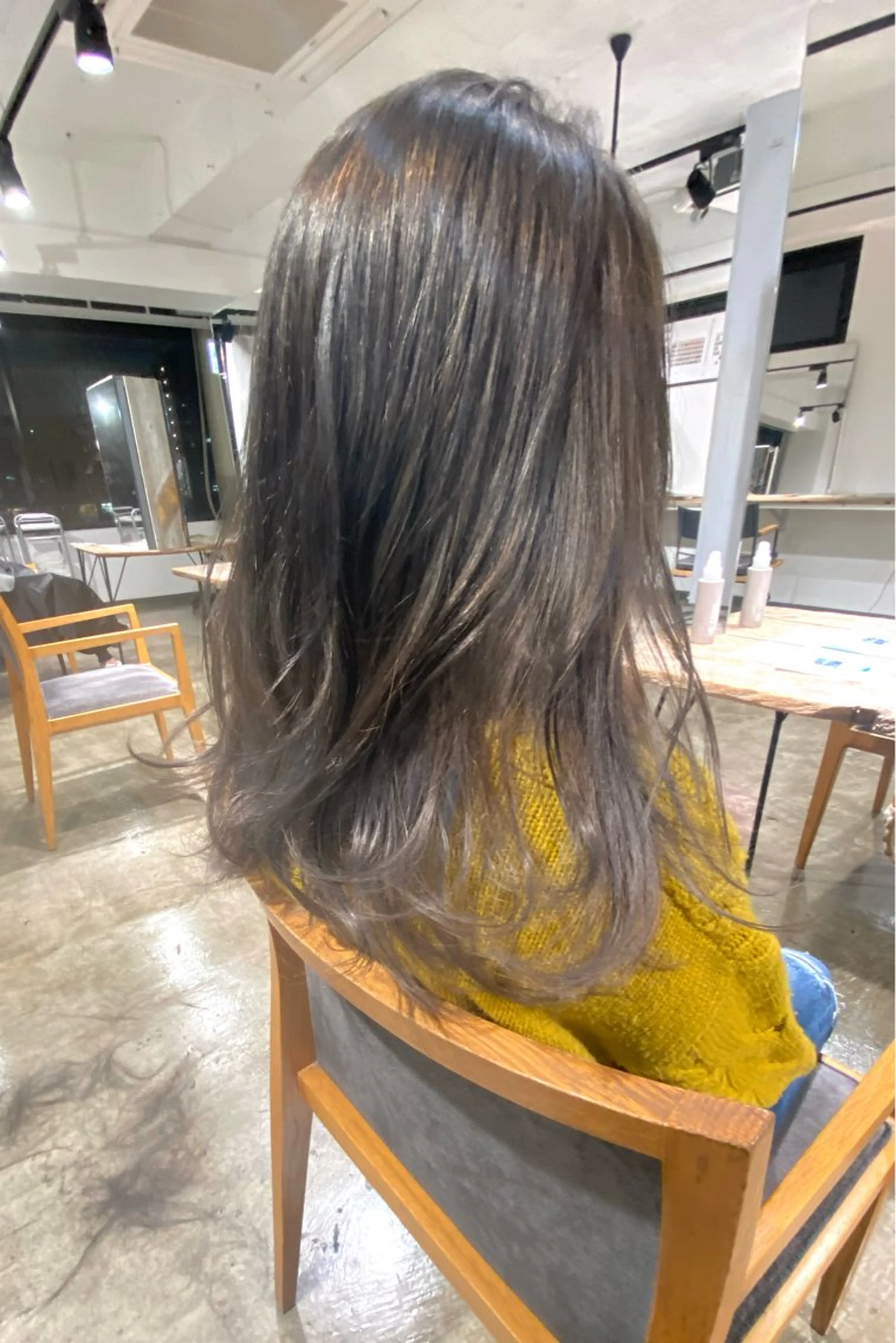 セミロング カラー ブリーチ グラデーションカラー シルバー レイヤーカット カット ヘアカラー トリートメント BOB🌟ハイトーン /ブリーチ/TAKUのヘアスタイル
