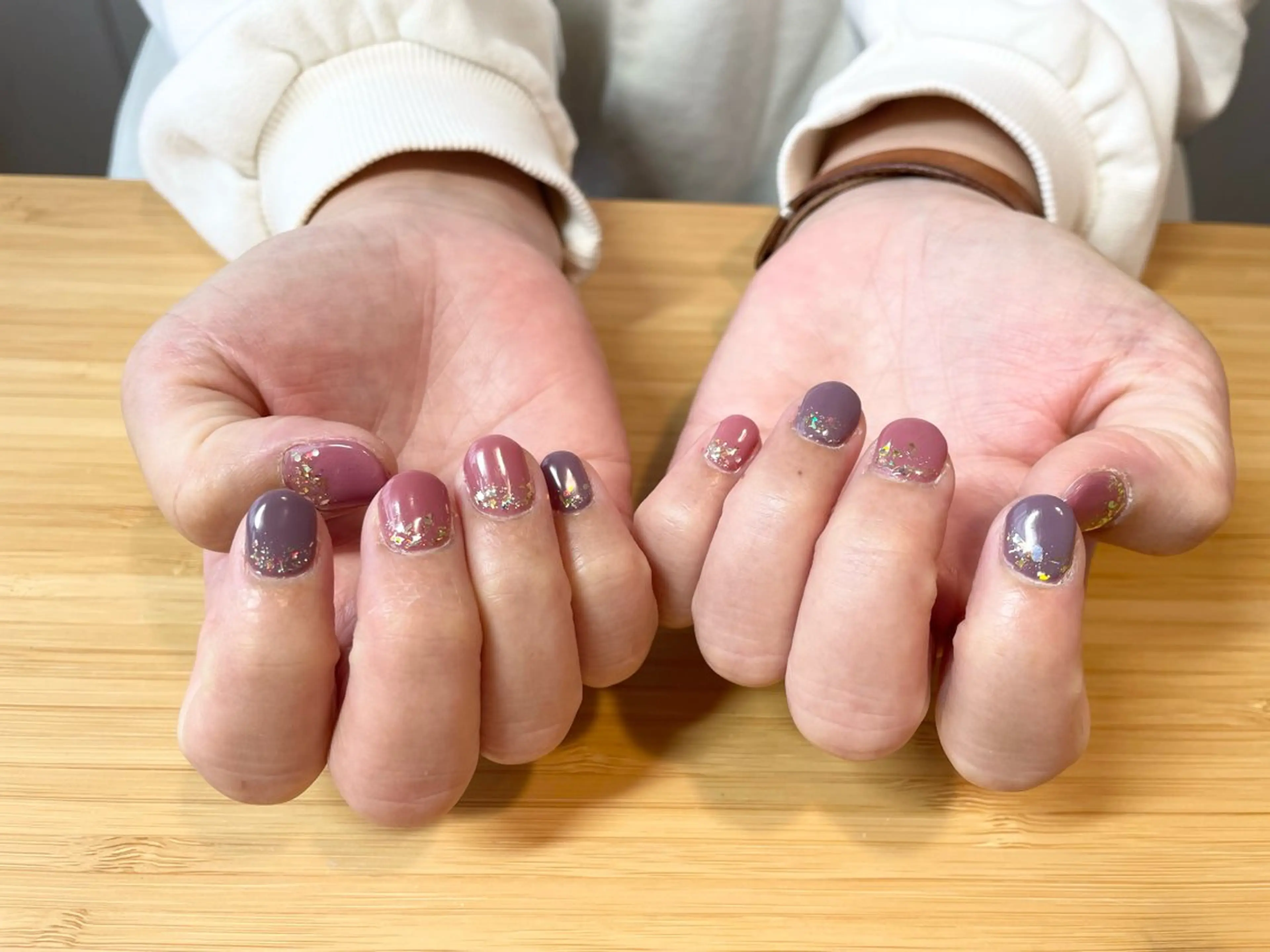 ネイル キラキラネイル ピンク ピンクベージュ ハンドネイル Nailist Missaのネイルデザイン