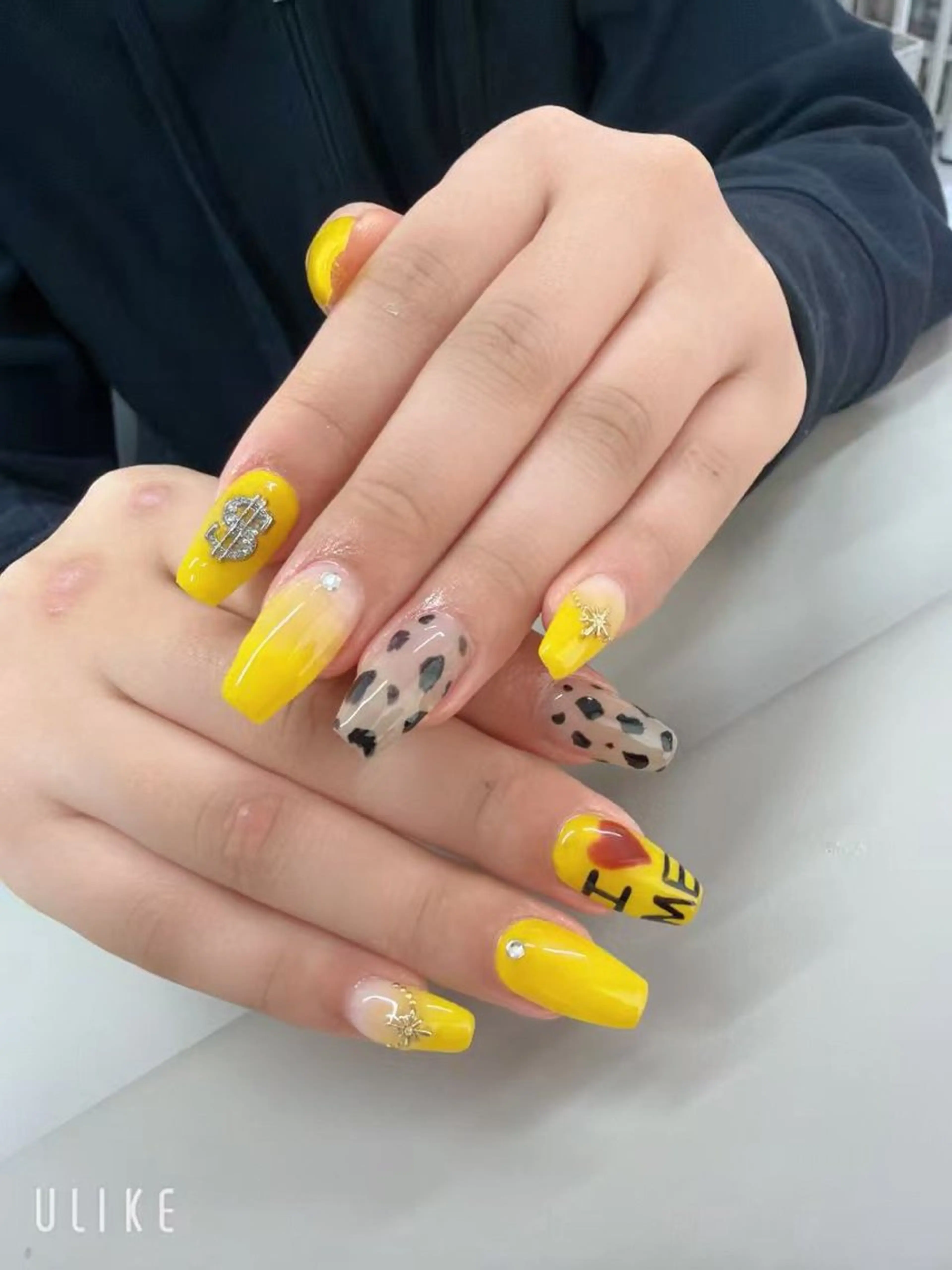 ネイル チョウ Rachaelのネイルデザイン