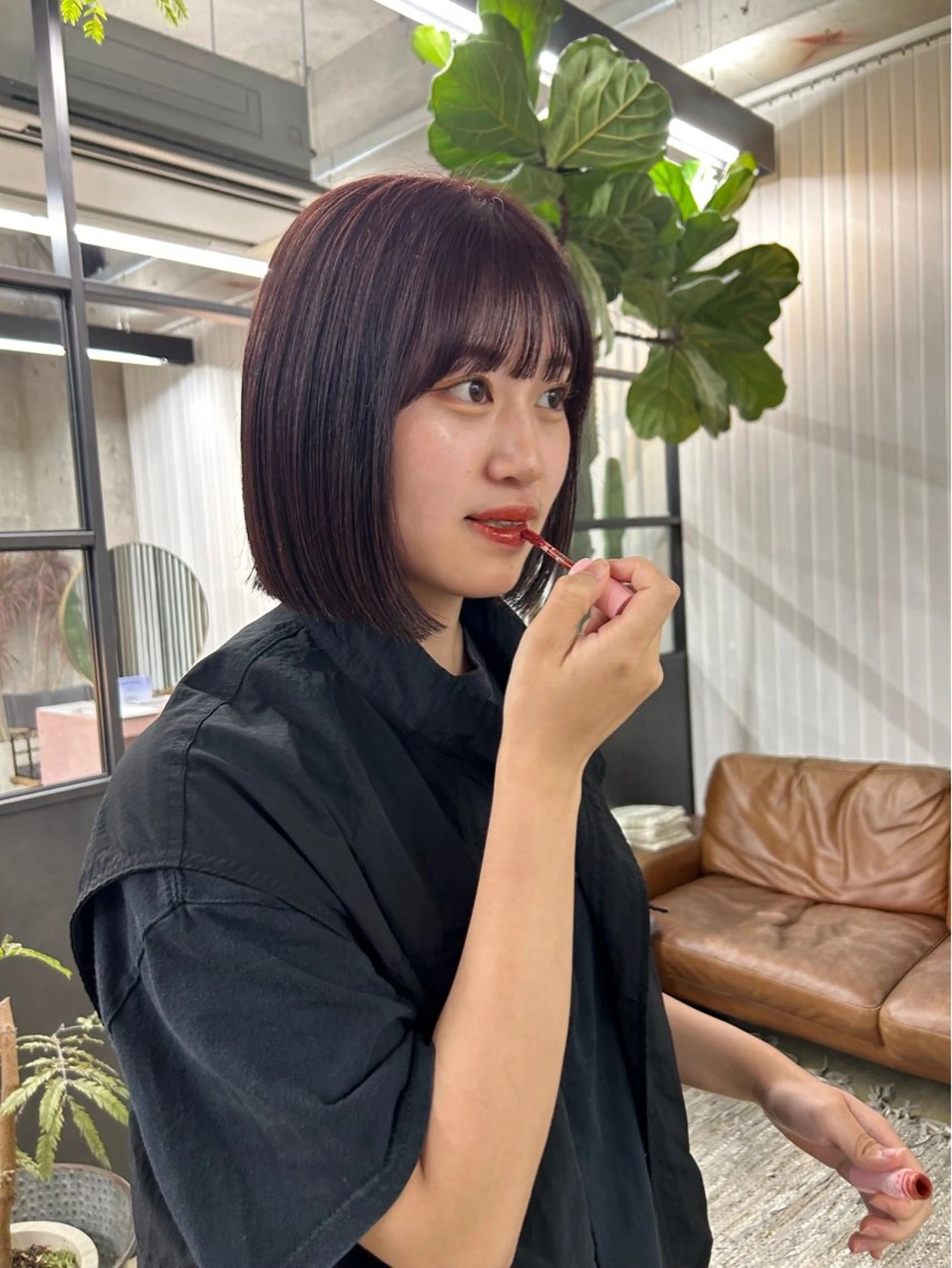 ミディアム ヘアカラー トリートメント 暖色カラー/オリーブ /ミニボブ/白柳美空のヘアスタイル