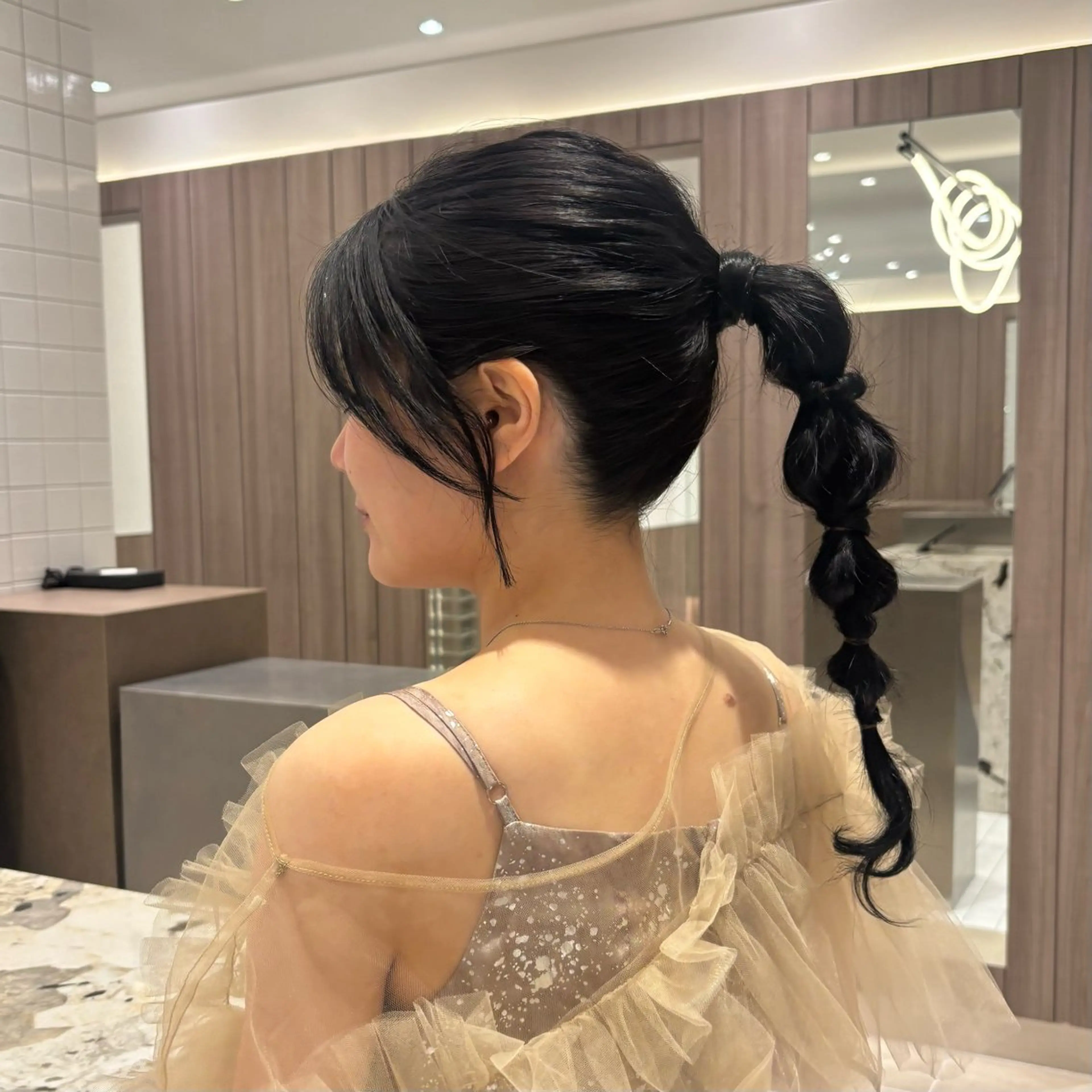 セミロング ヘアアレンジ ヘアセット 久力琴音''透明感 カラー''アレンジのヘアスタイル