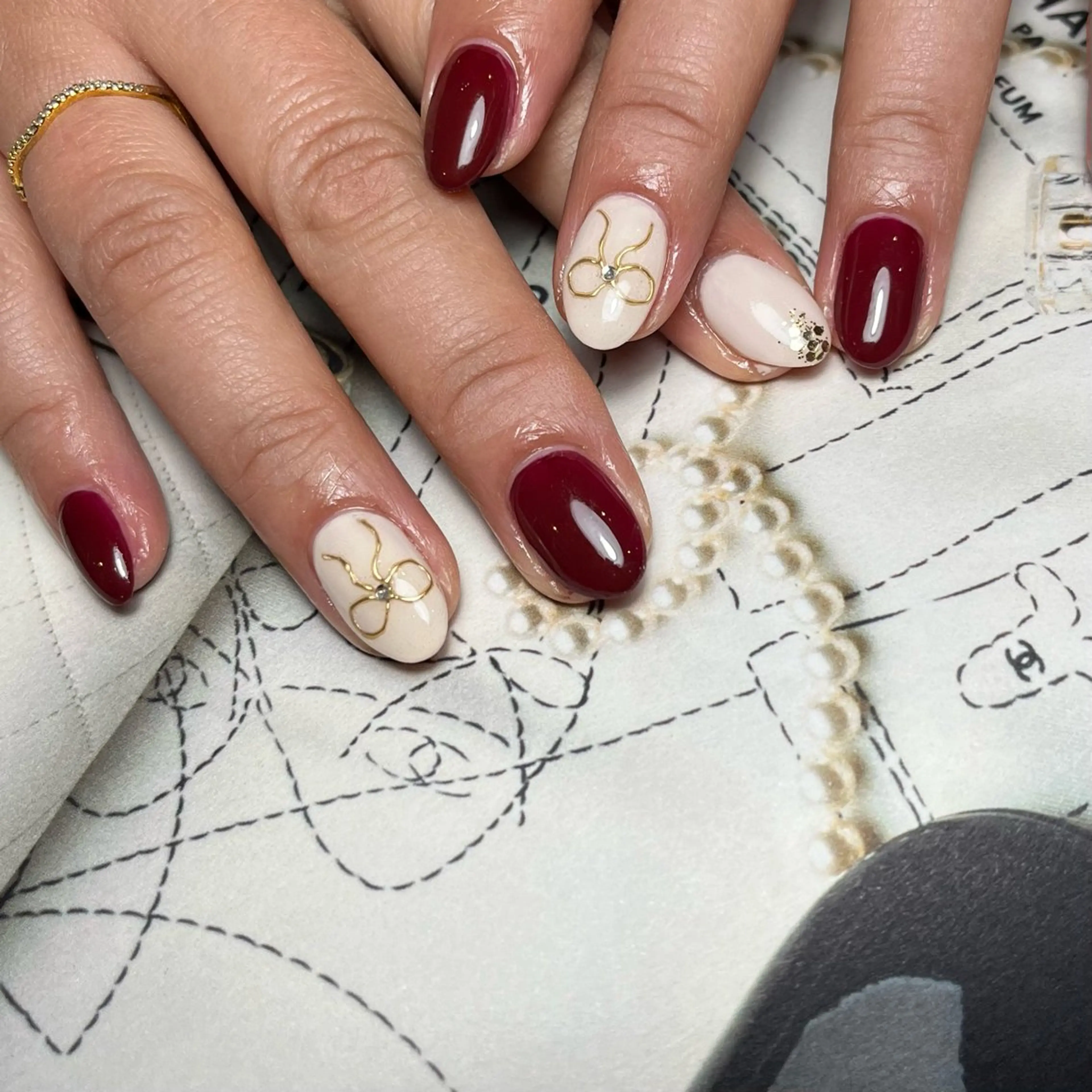 ネイル ボルドー リボン ハンドネイル ballie／小野原 なつみのネイルデザイン
