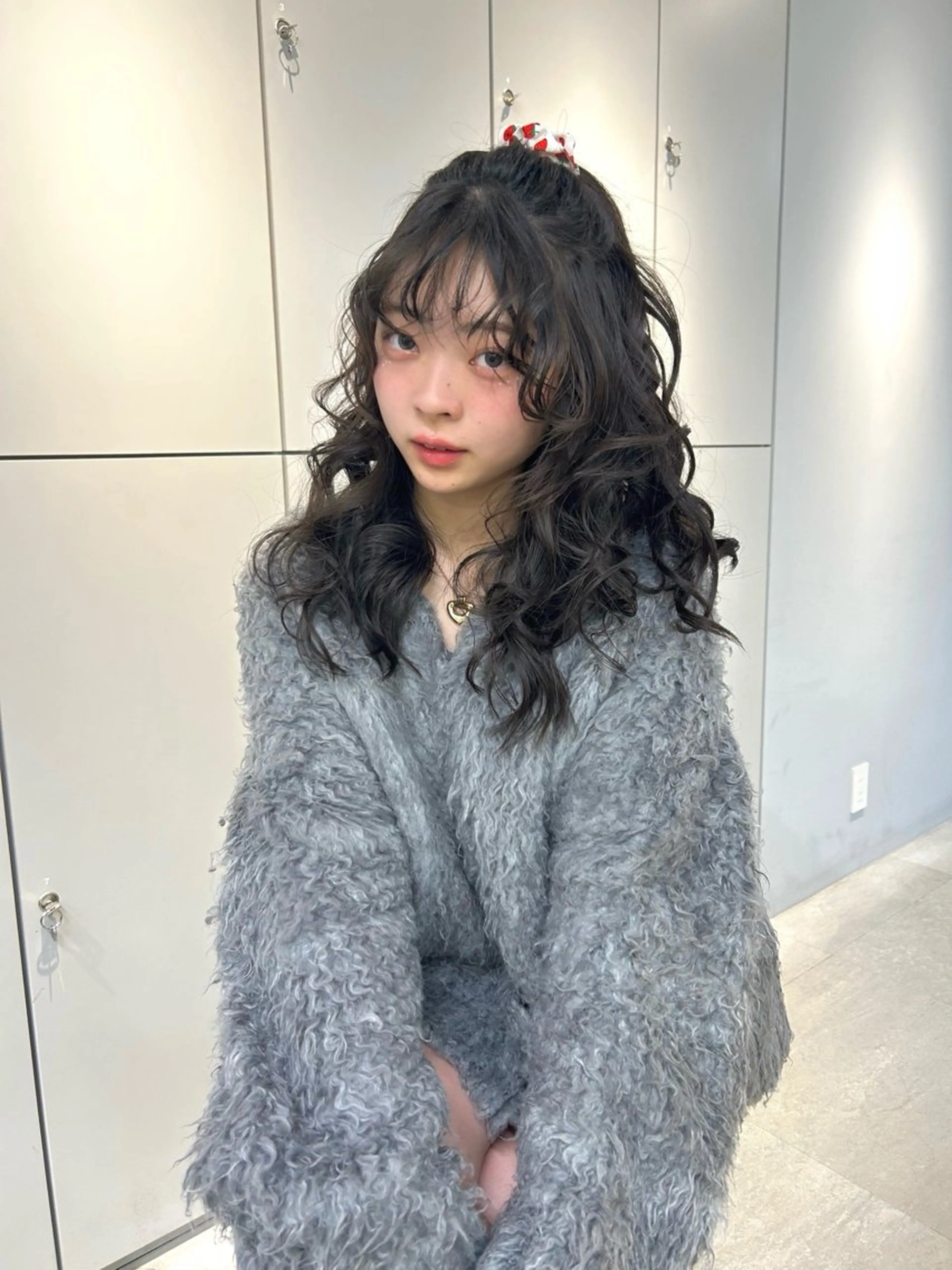 ロング カラー ヘアアレンジ ハーフアップ 黒髪 デート ヘアセット Yuna/ブリーチ なしベージュのヘアスタイル