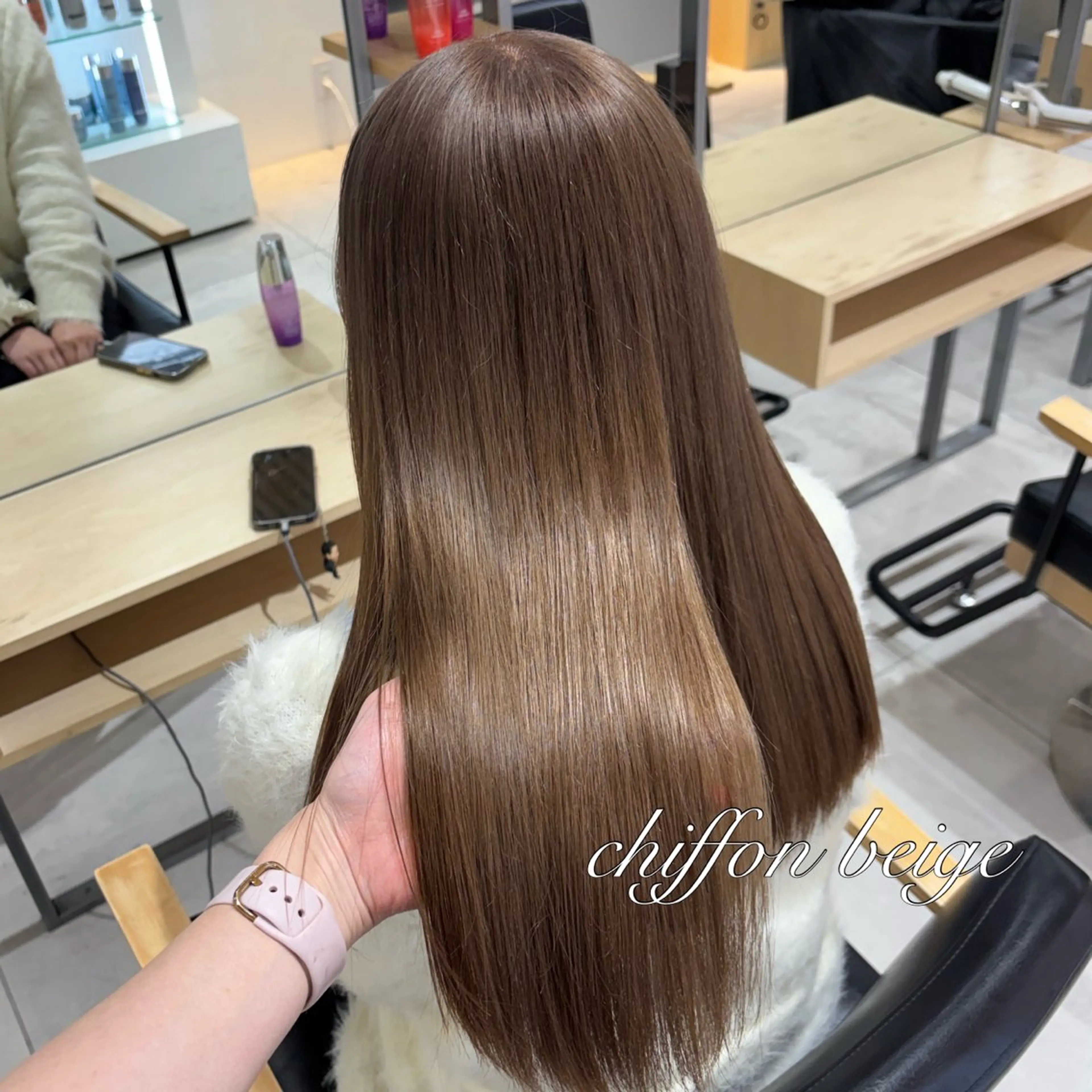 ロング カラー ヘアアレンジ ヘアカラー トリートメント ベージュ/グレージュ 🧸あやか/表参道のヘアスタイル