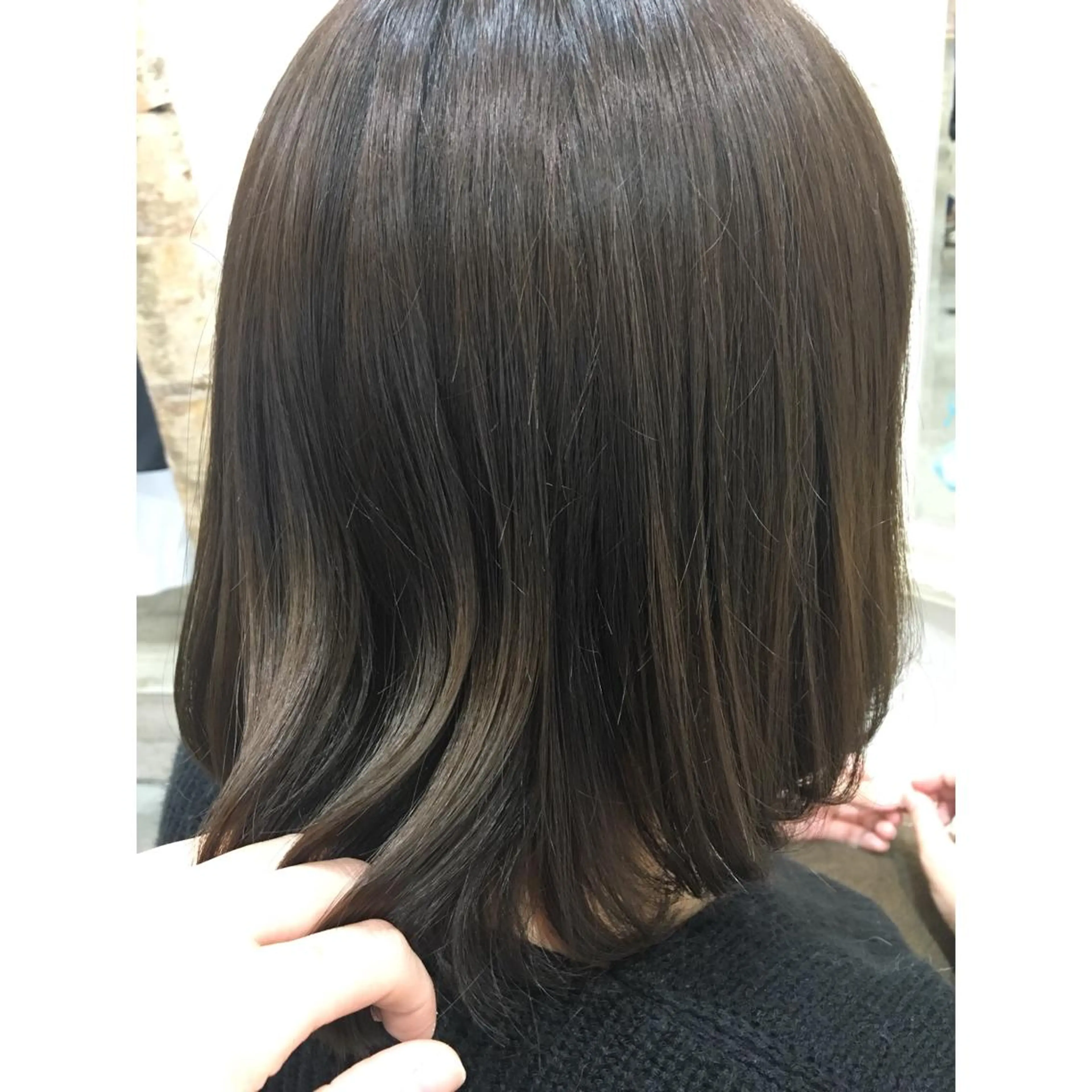 ミディアム カラー ボブ カット ヘアカラー fio マナミのヘアスタイル