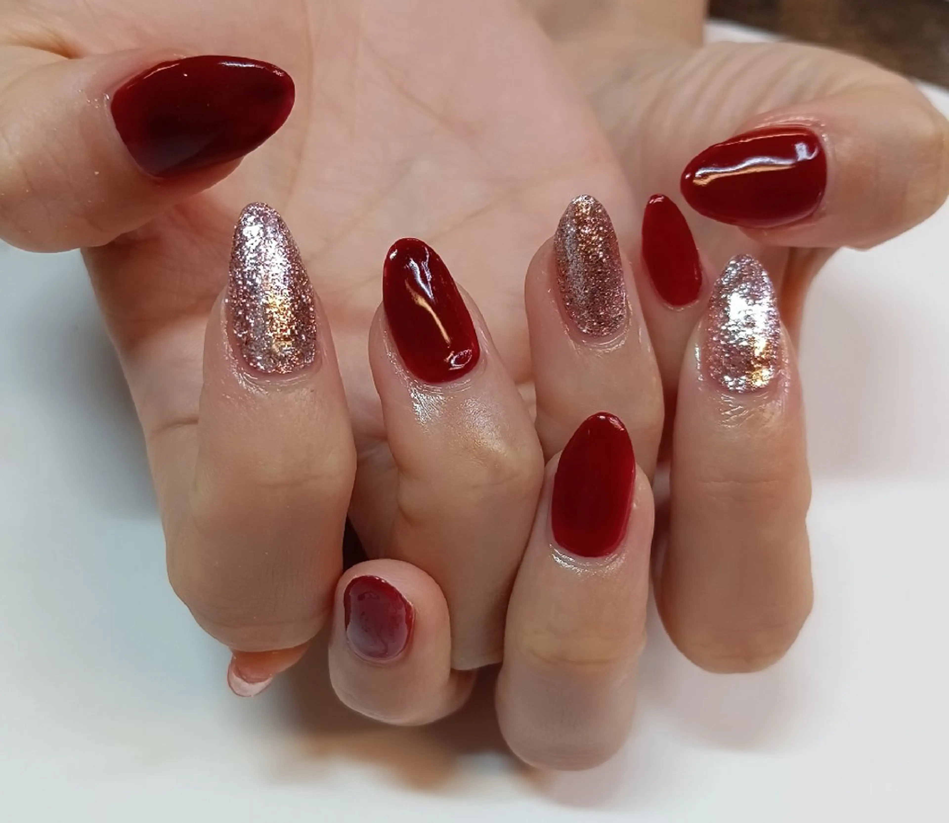 ネイル ラメ(グリッター) ピンク ハンドネイル フットネイル ハンドケア 🦋AYNIL🦋 ナチュラル専門店♥️のネイルデザイン