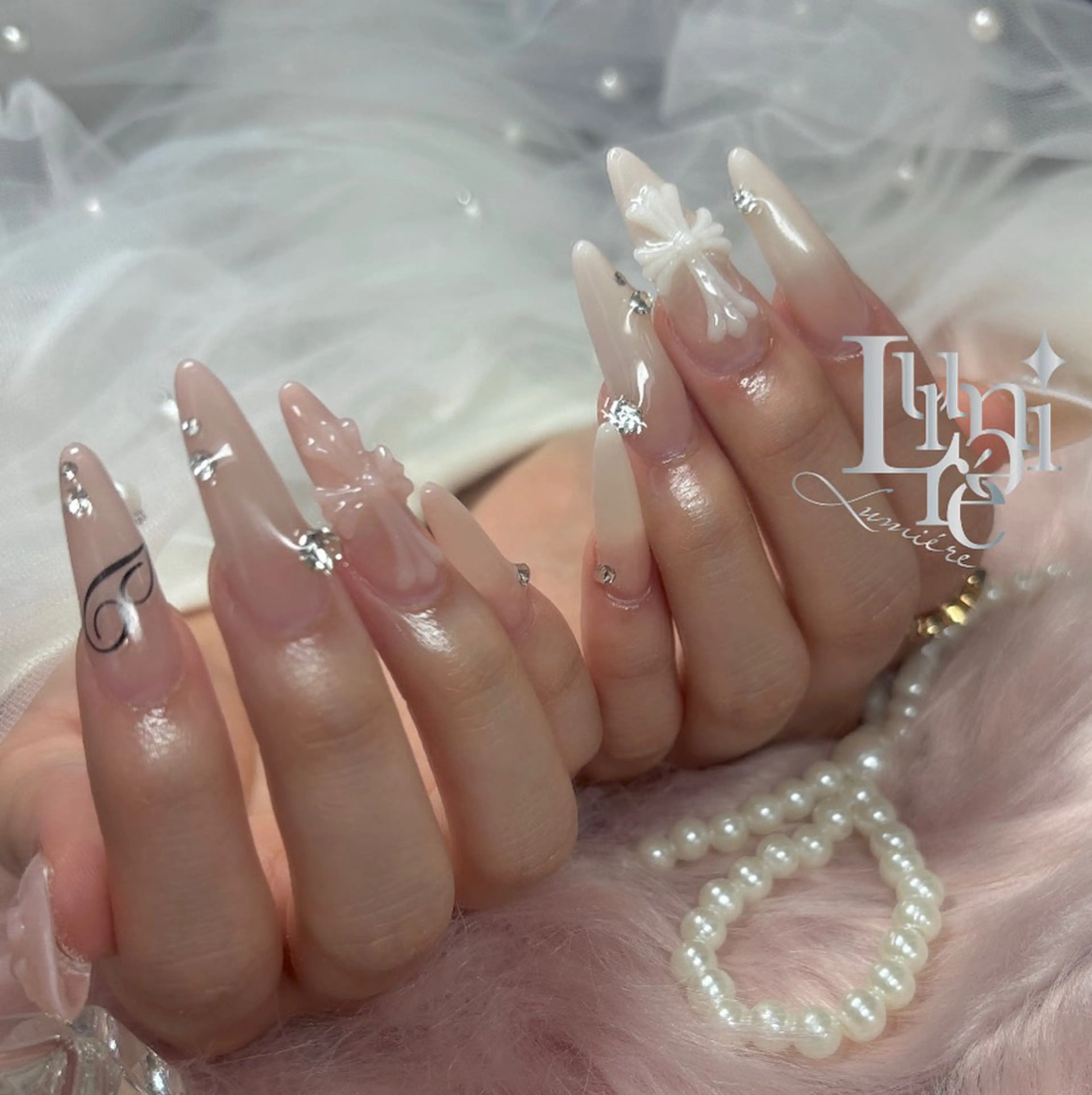 ネイル ハンドネイル Lumière/ 超ロング/ワンホンのネイルデザイン