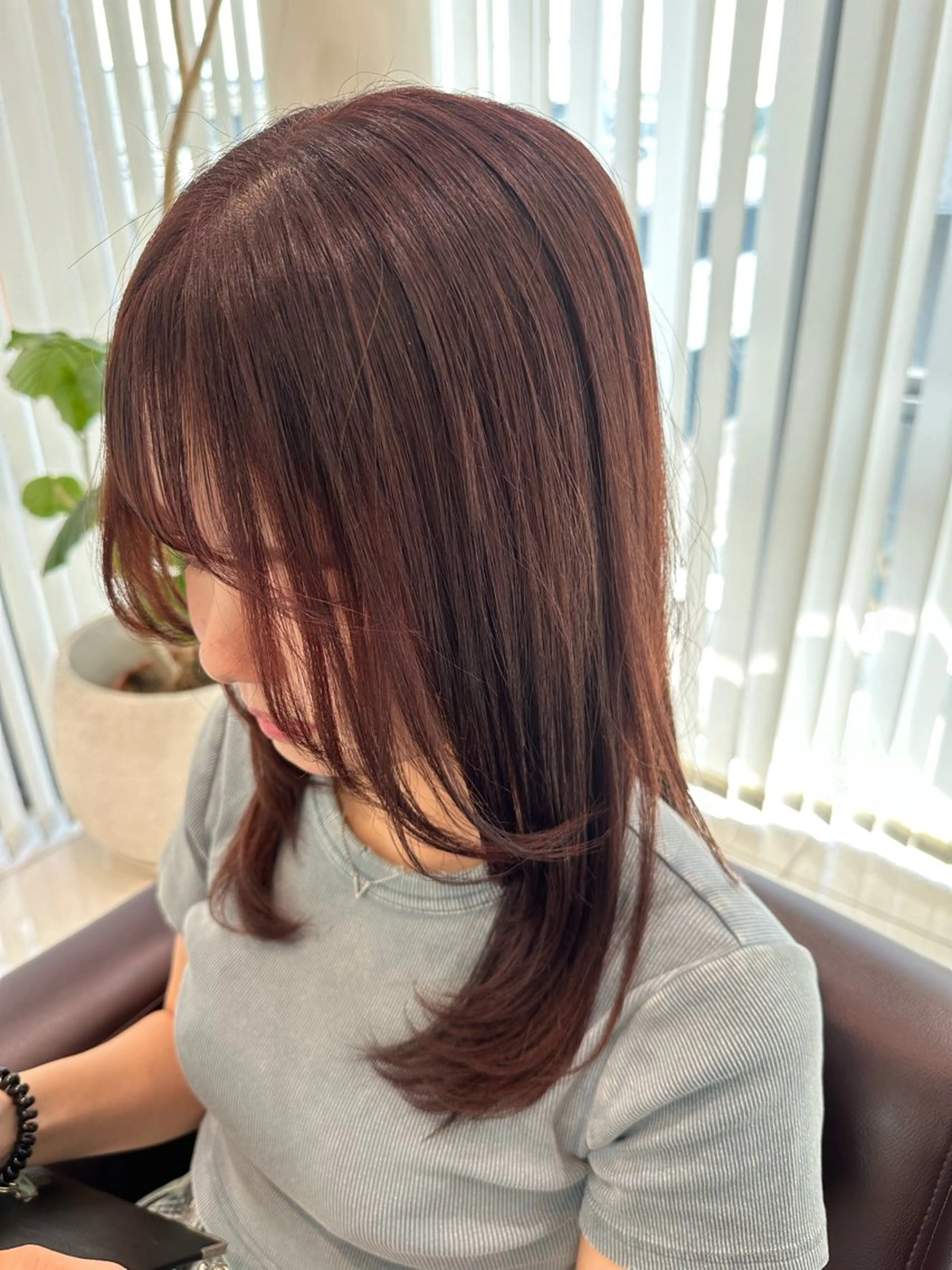 セミロング カラー 顔周りカット 艶カラー/縮毛矯正/ ブリーチカラー/みなのヘアスタイル