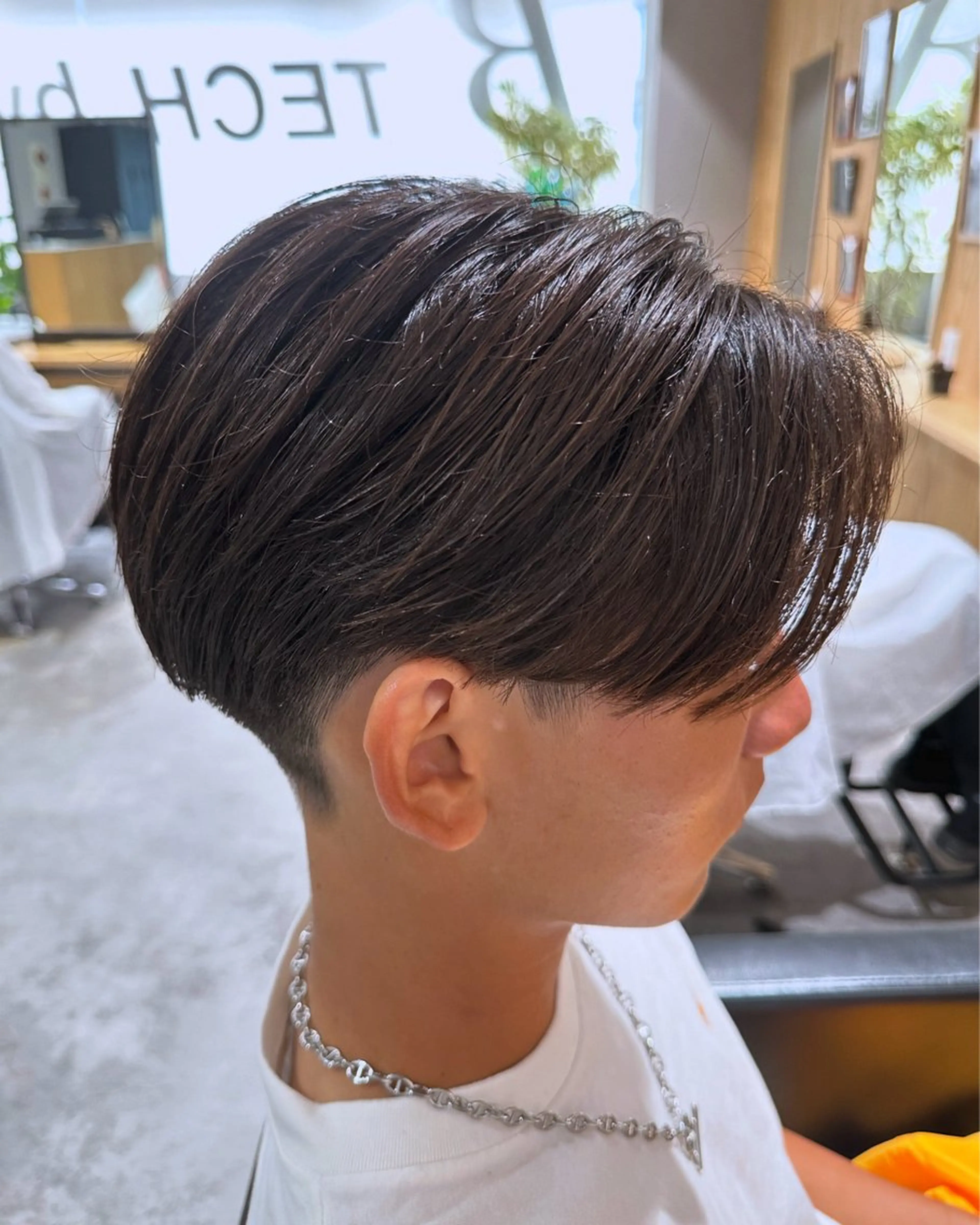 ミディアム パーマ ヘアアレンジ メンズ センターパート カット パーマ Gray by NYNYのヘアスタイル