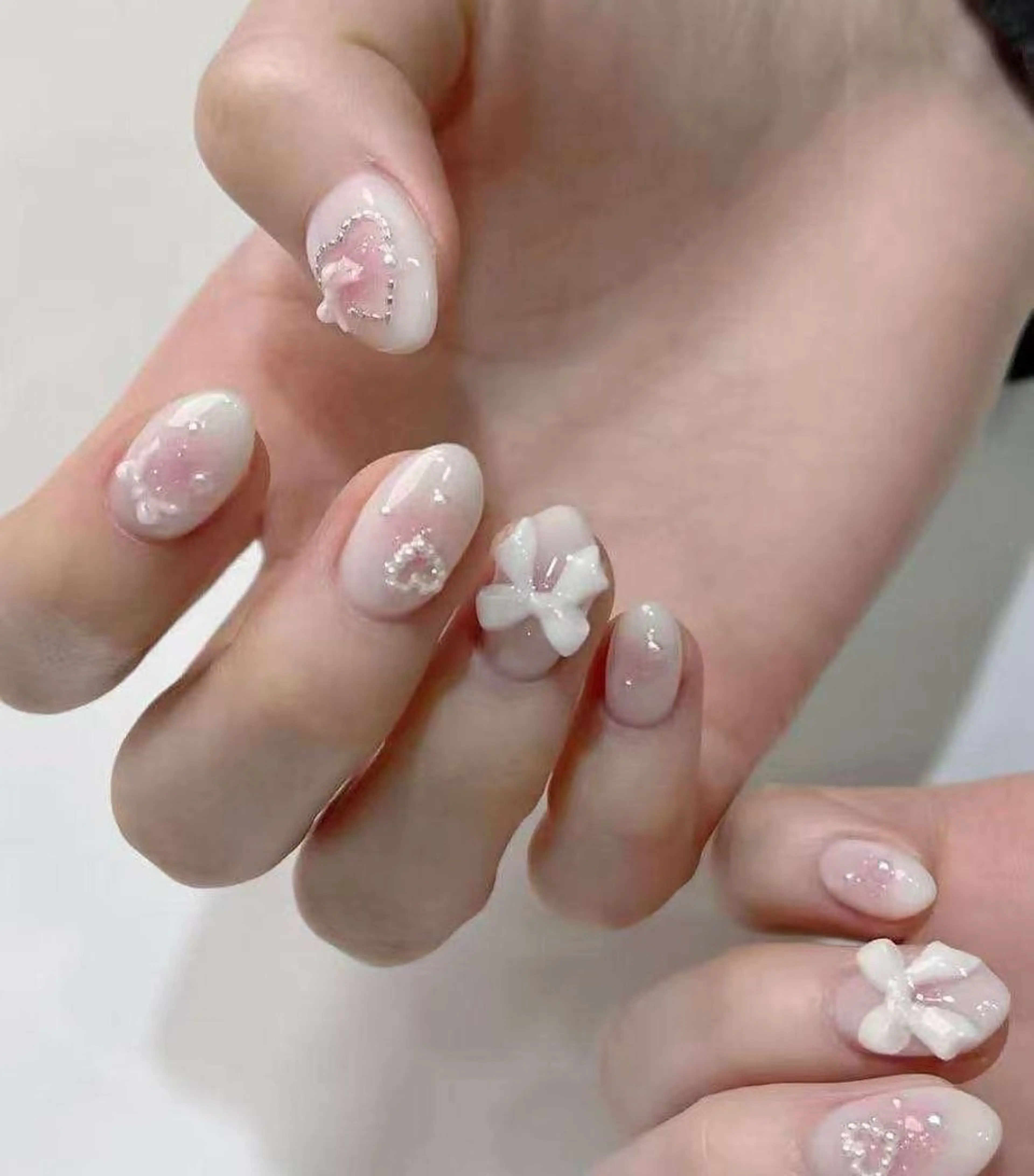 ネイル フラワーネイル フレンチネイル ジェルネイル ガラスフレンチ ハート ハンドネイル Oomiya 服部のネイルデザイン