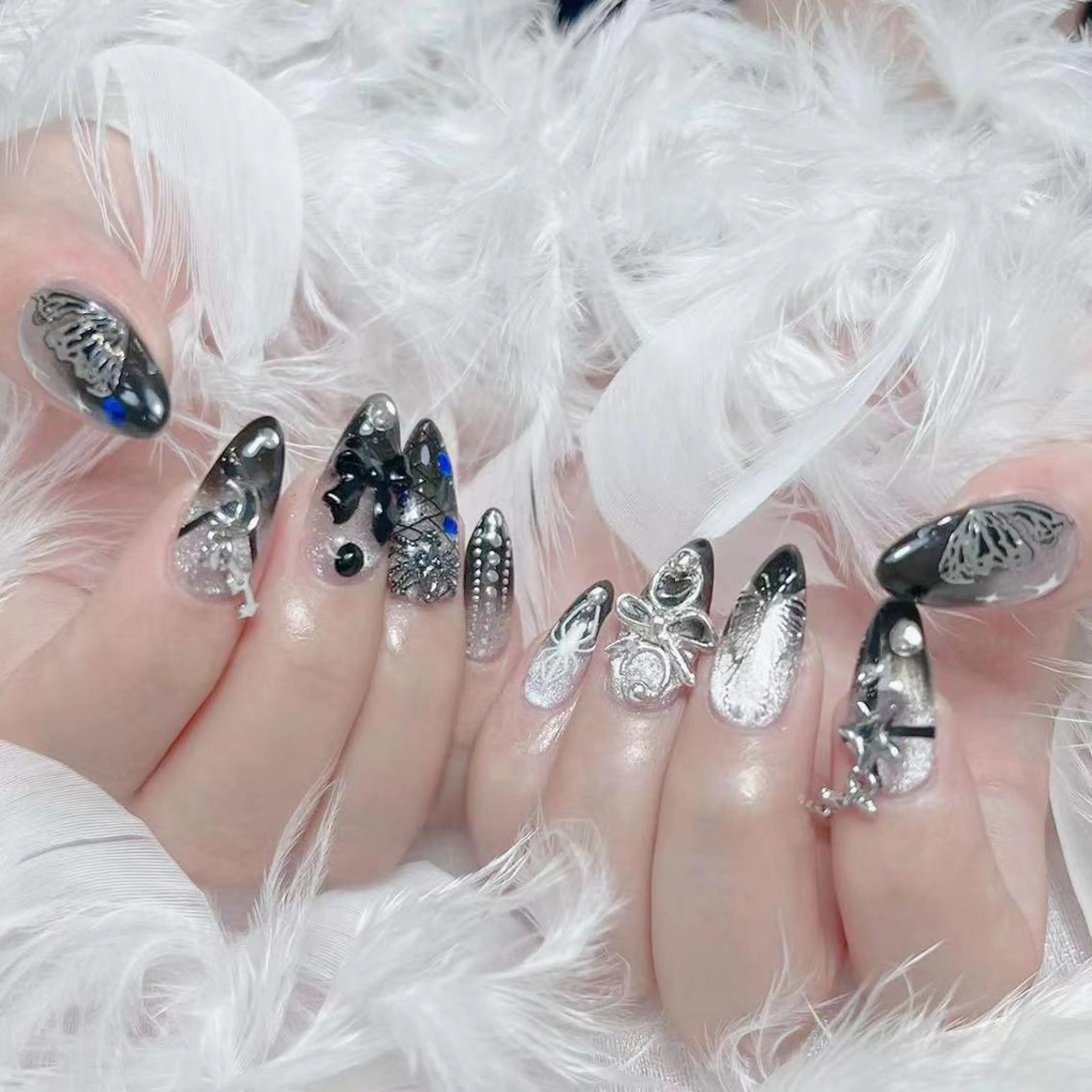 ネイル ハンドネイル DIAMOND 💦のネイルデザイン