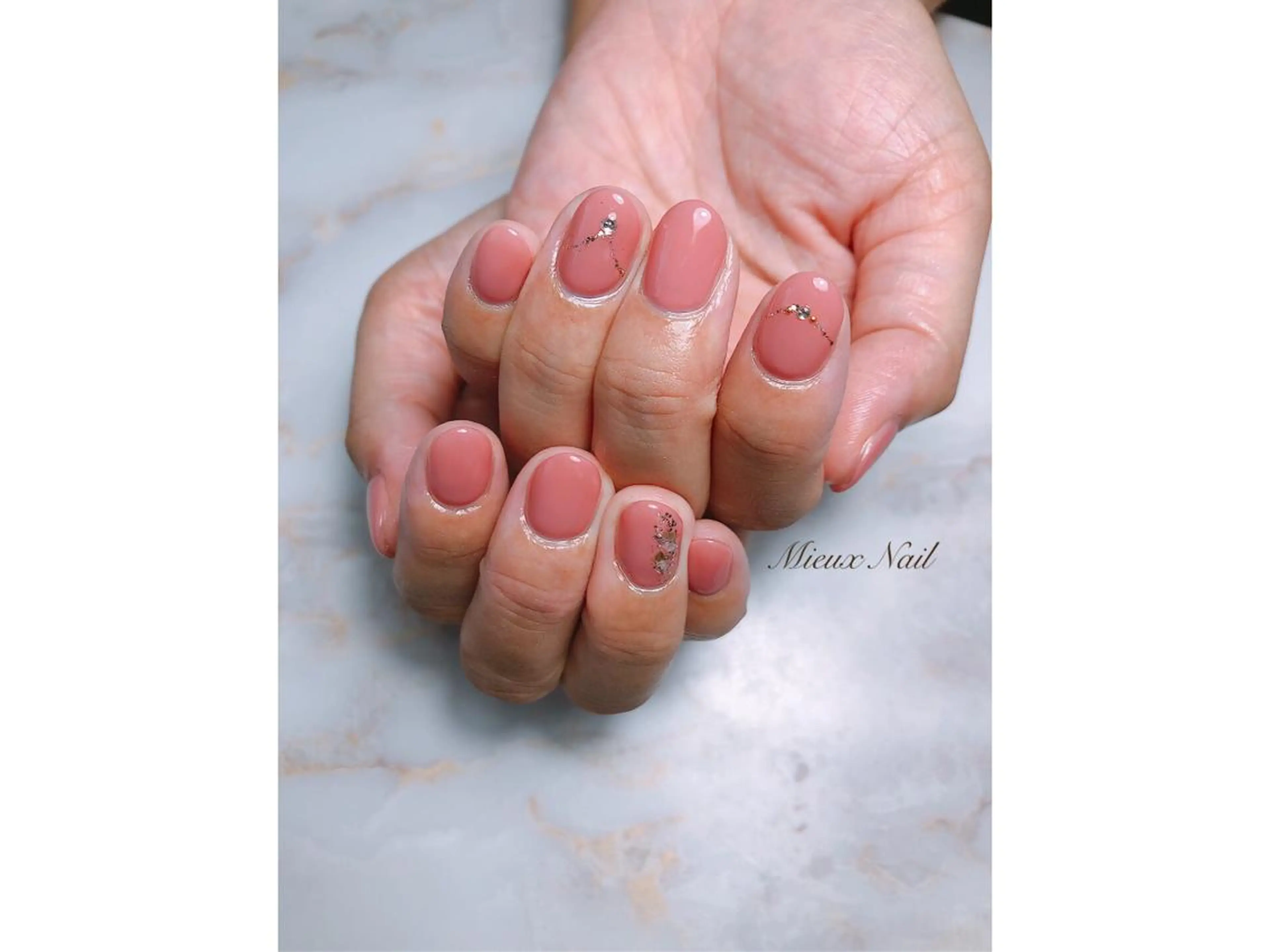 ネイル アートネイル オフィスネイル ワンカラーネイル ピンク シンプルネイル ハンドネイル 市川 麻衣子のネイルデザイン