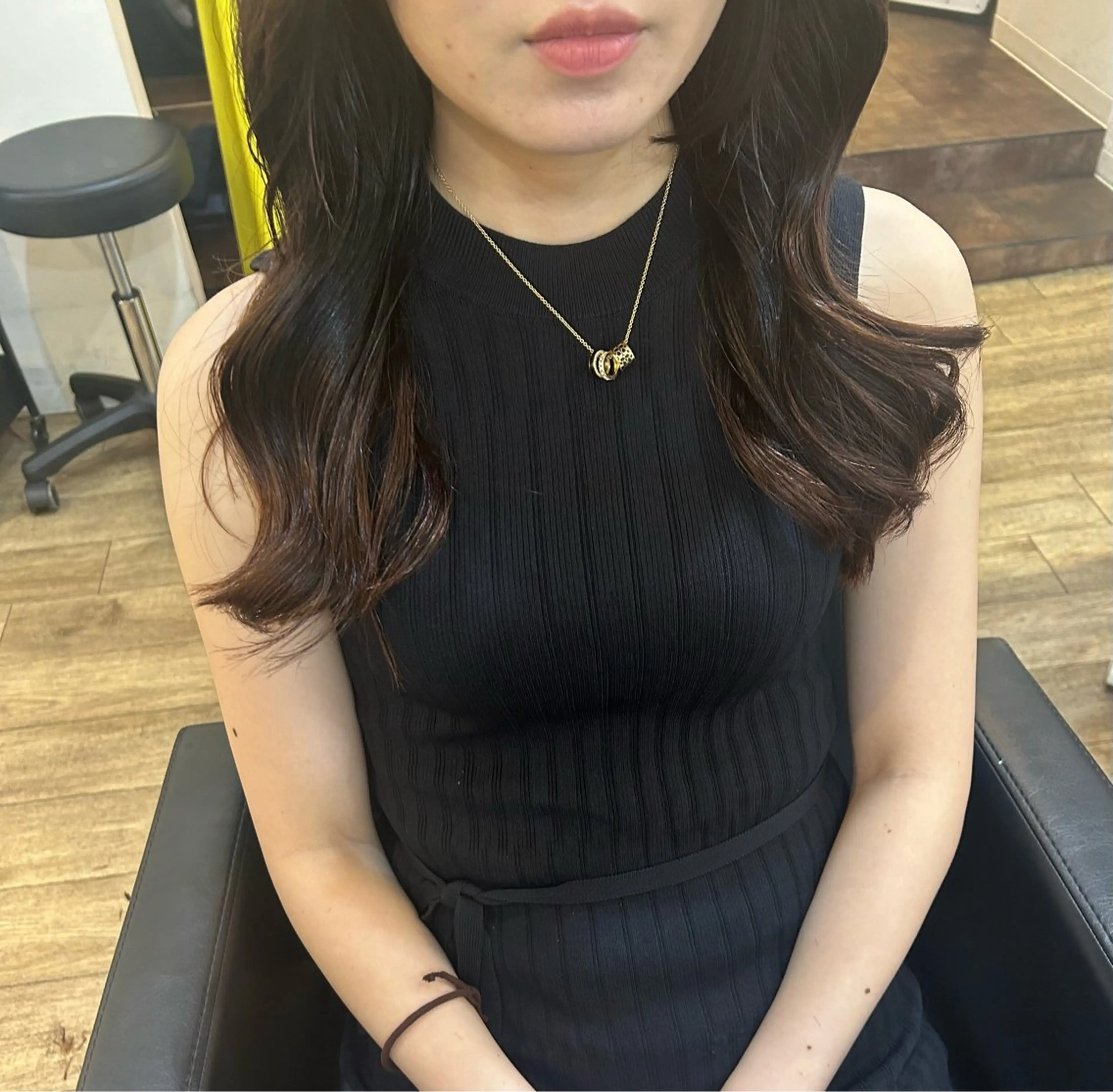 ロング ボブ くびれヘア 顔周りカット ヨシンモリ 韓国風ヘア ブリーチなしベージュ /ヘアセット/ミユのヘアスタイル