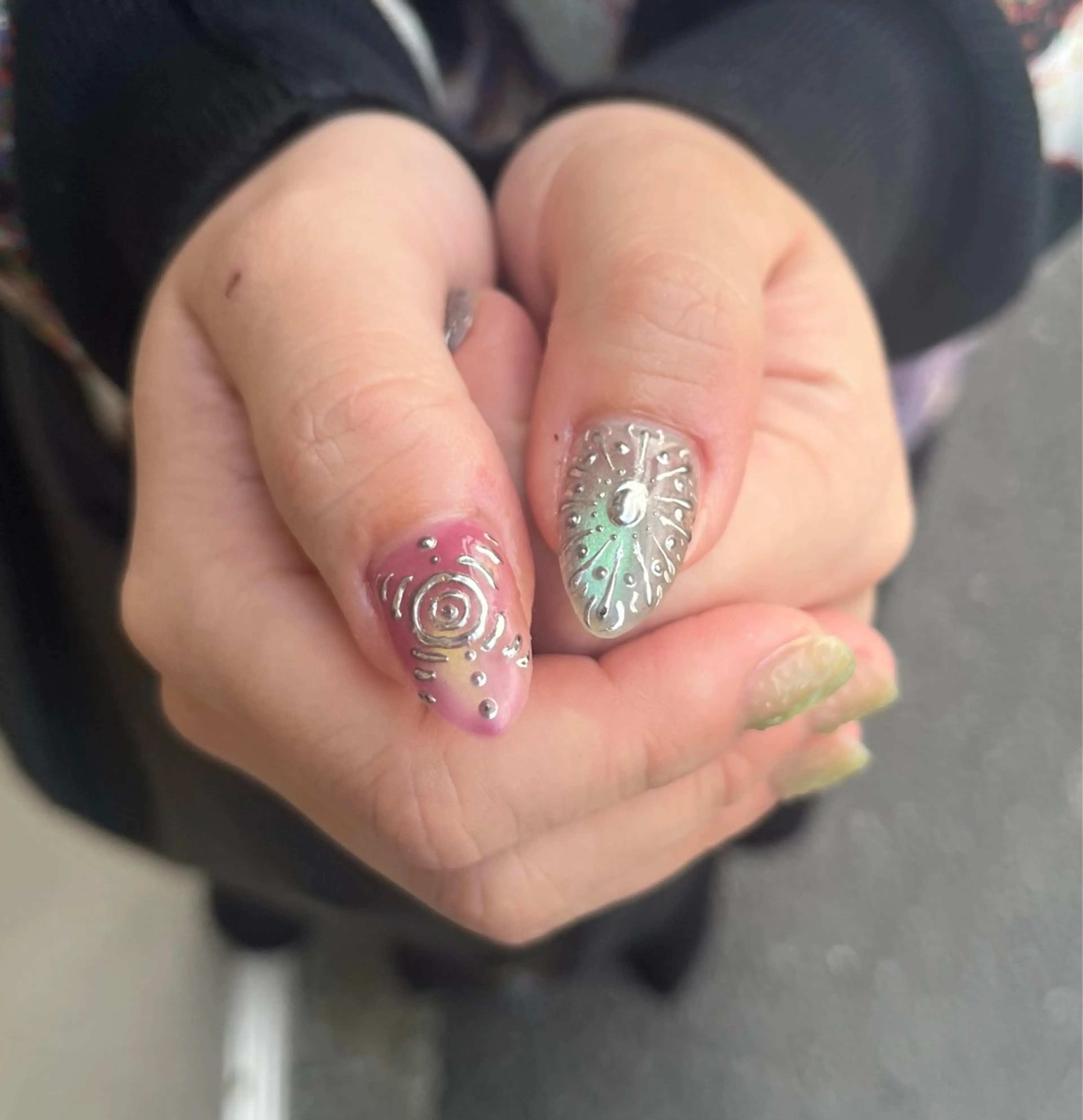 ネイル アートネイル マグネットネイル マットネイル シルバー ハンドネイル AT.1011(アトリエテンイレブン)所属・AT.1011 (ハルカ)のネイルデザイン